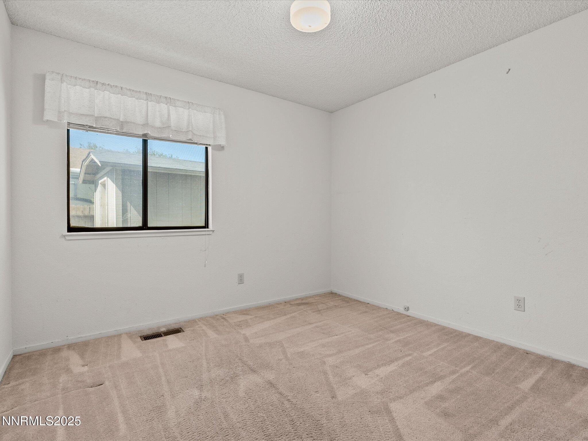 27-1409 Jennys Ln-126