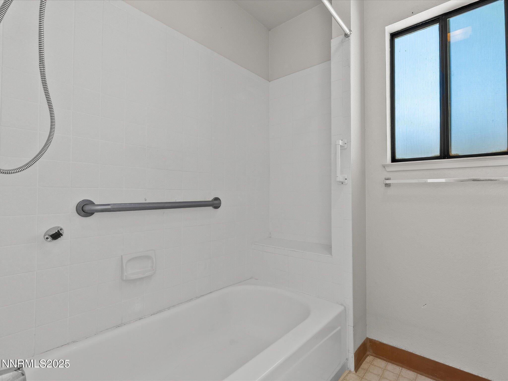 26-1409 Jennys Ln-125