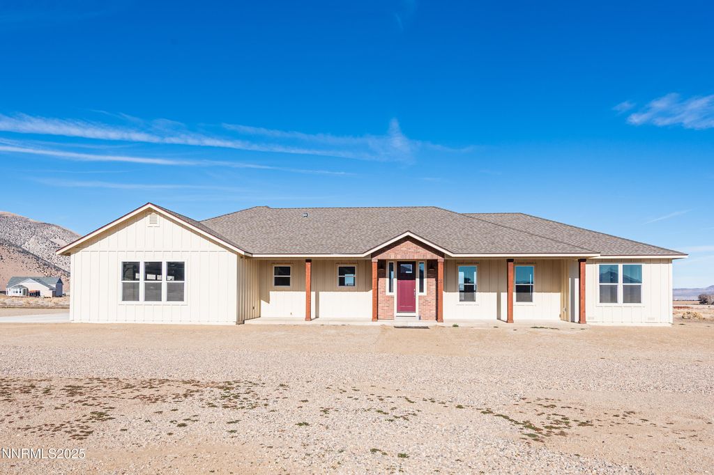 Photo of 25 Jessica Drive, Smith Valley, NV 89444 (MLS # 250055288)