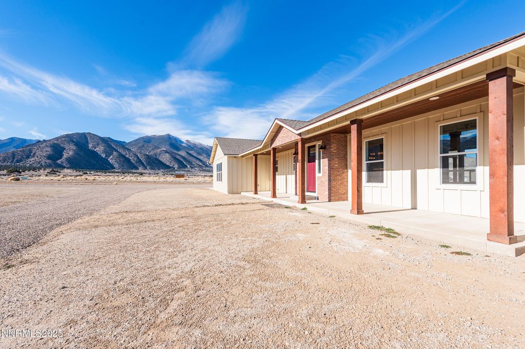 Photo of 25 Jessica Drive, Smith Valley, NV 89444 (MLS # 250055288)
