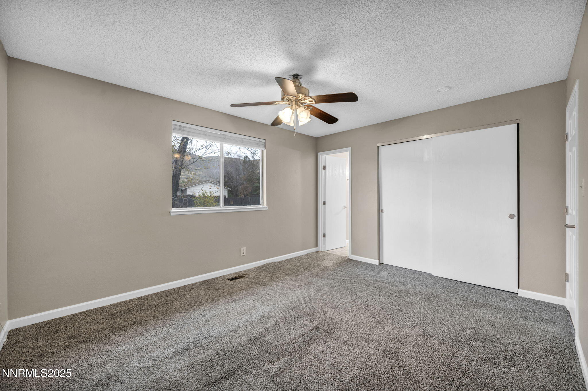 57-web-or-mls-3840-shearwater-dr