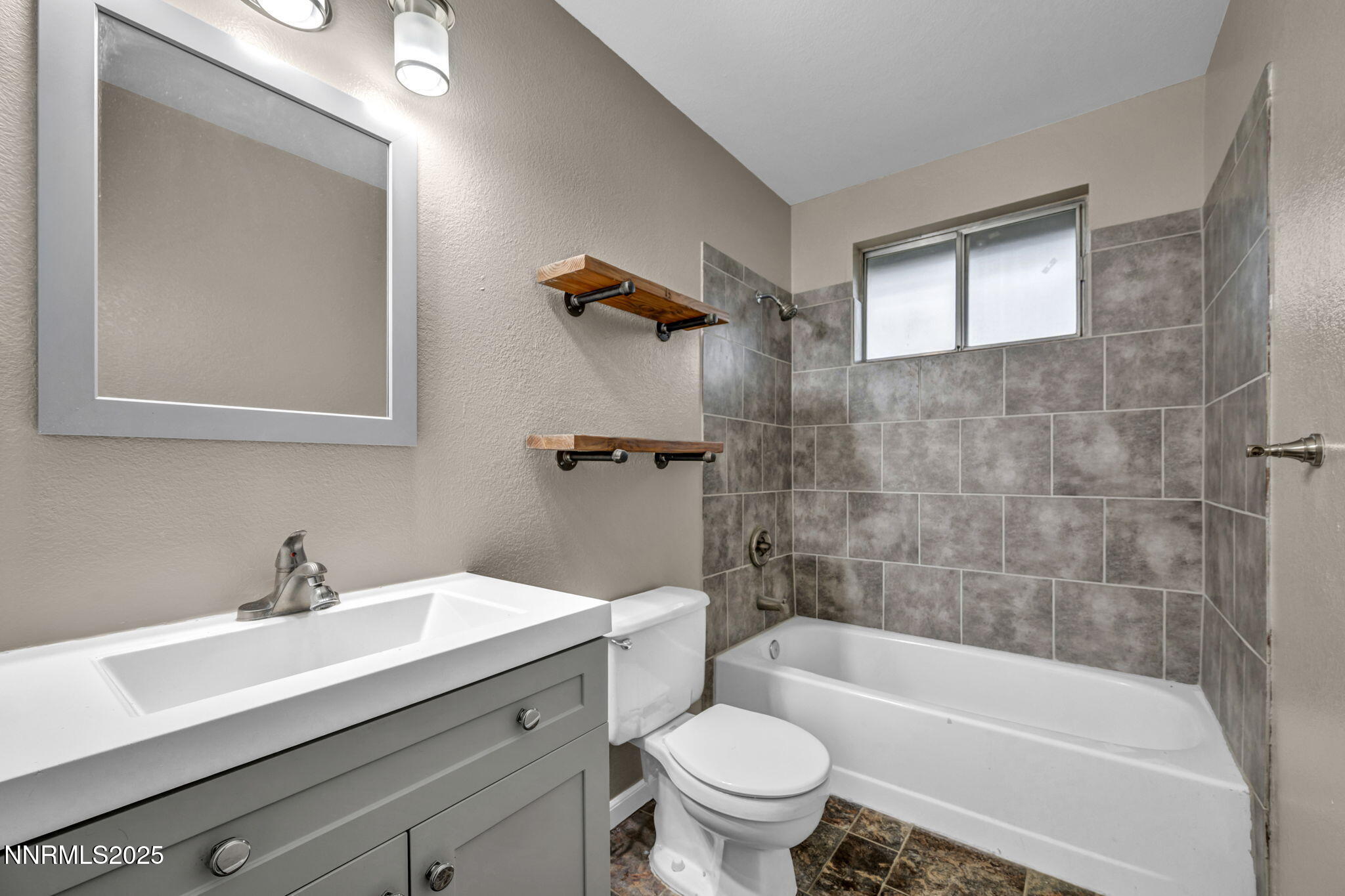 68-web-or-mls-3840-shearwater-dr