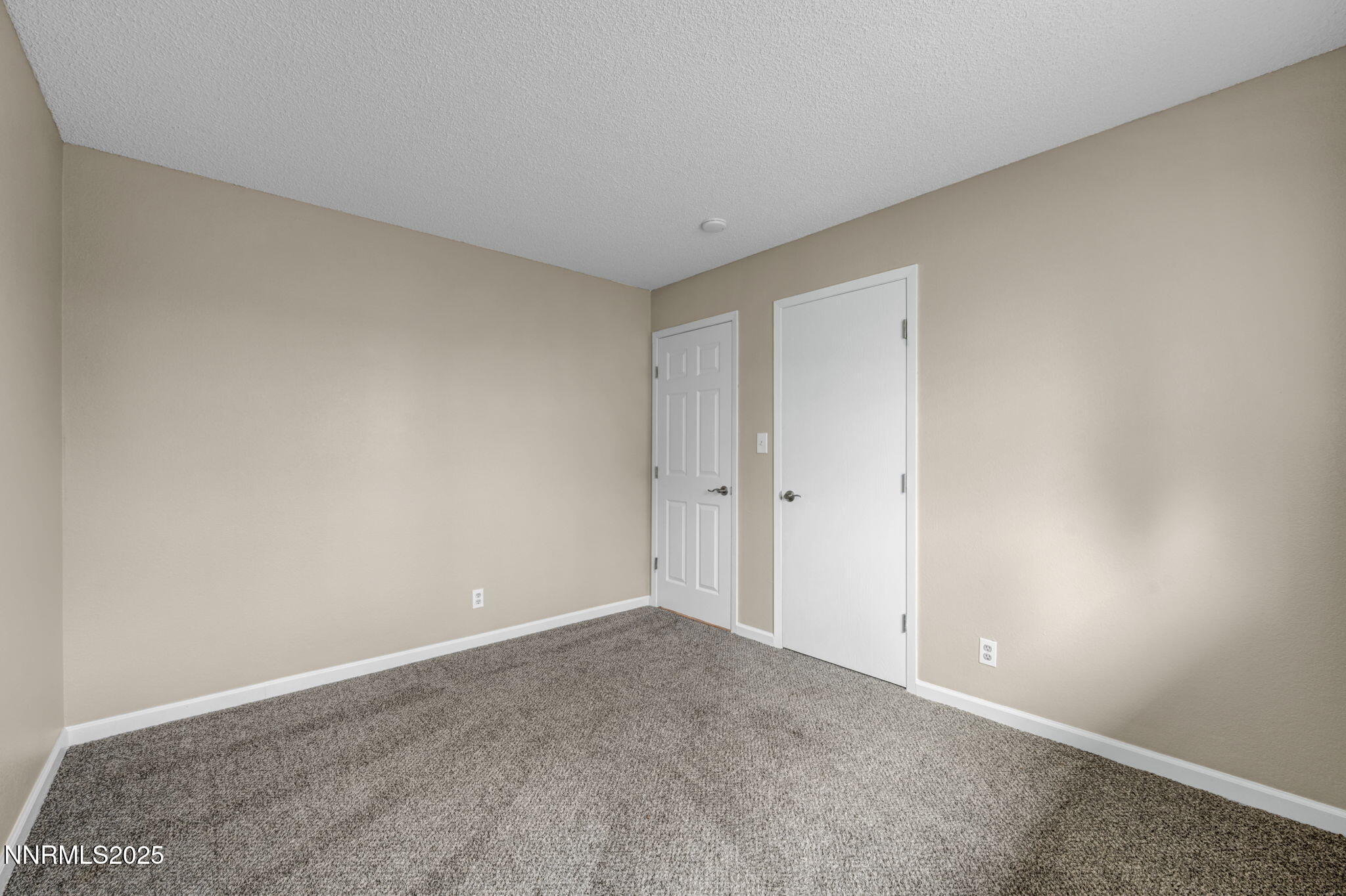 61-web-or-mls-3840-shearwater-dr