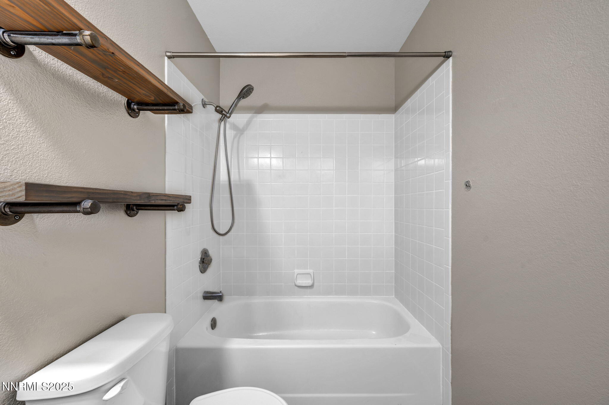 67-web-or-mls-3840-shearwater-dr