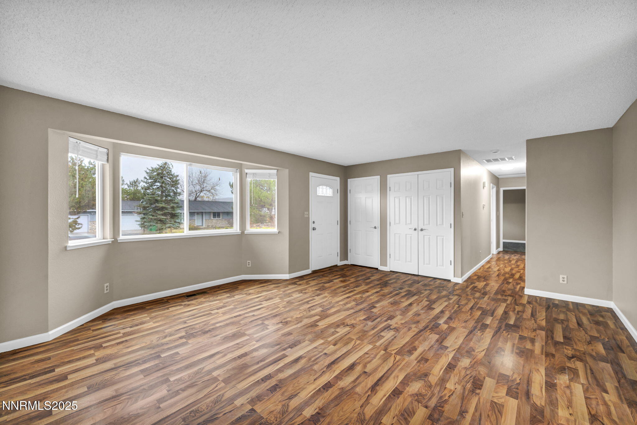 43-web-or-mls-3840-shearwater-dr