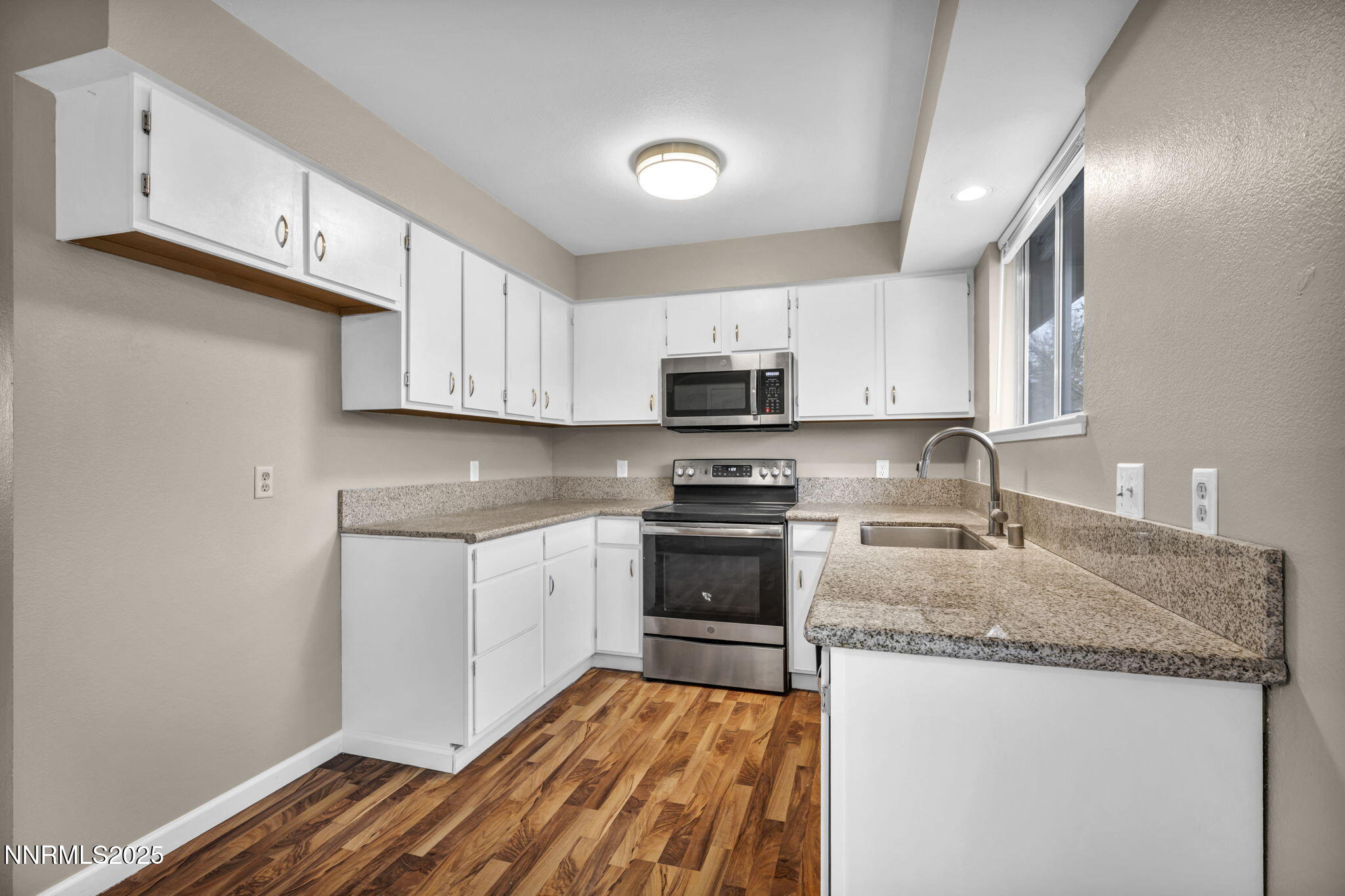 53-web-or-mls-3840-shearwater-dr