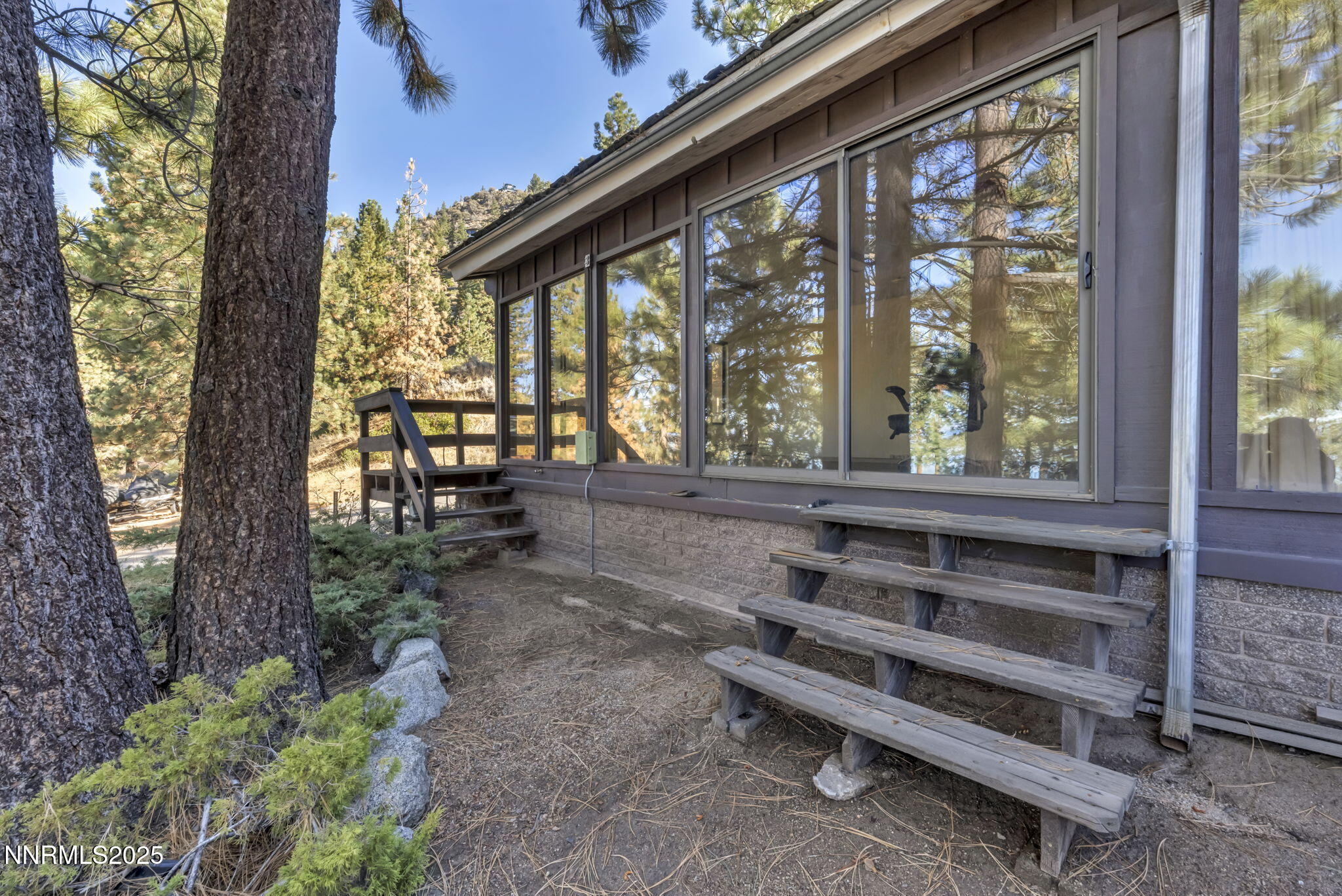 7-web-or-mls-1300-cave-rock-dr