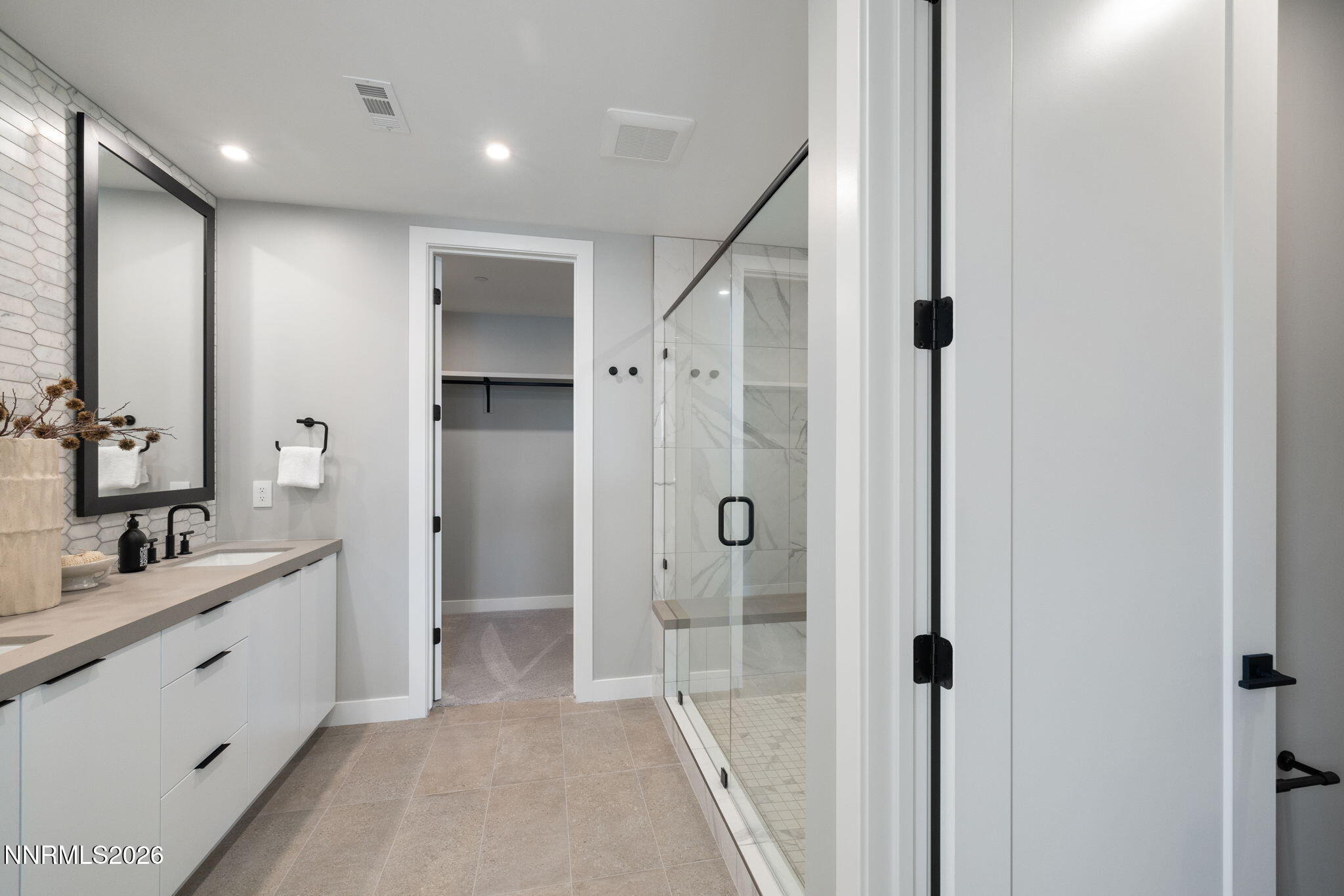 13-web-or-mls-84 Caballada St -15