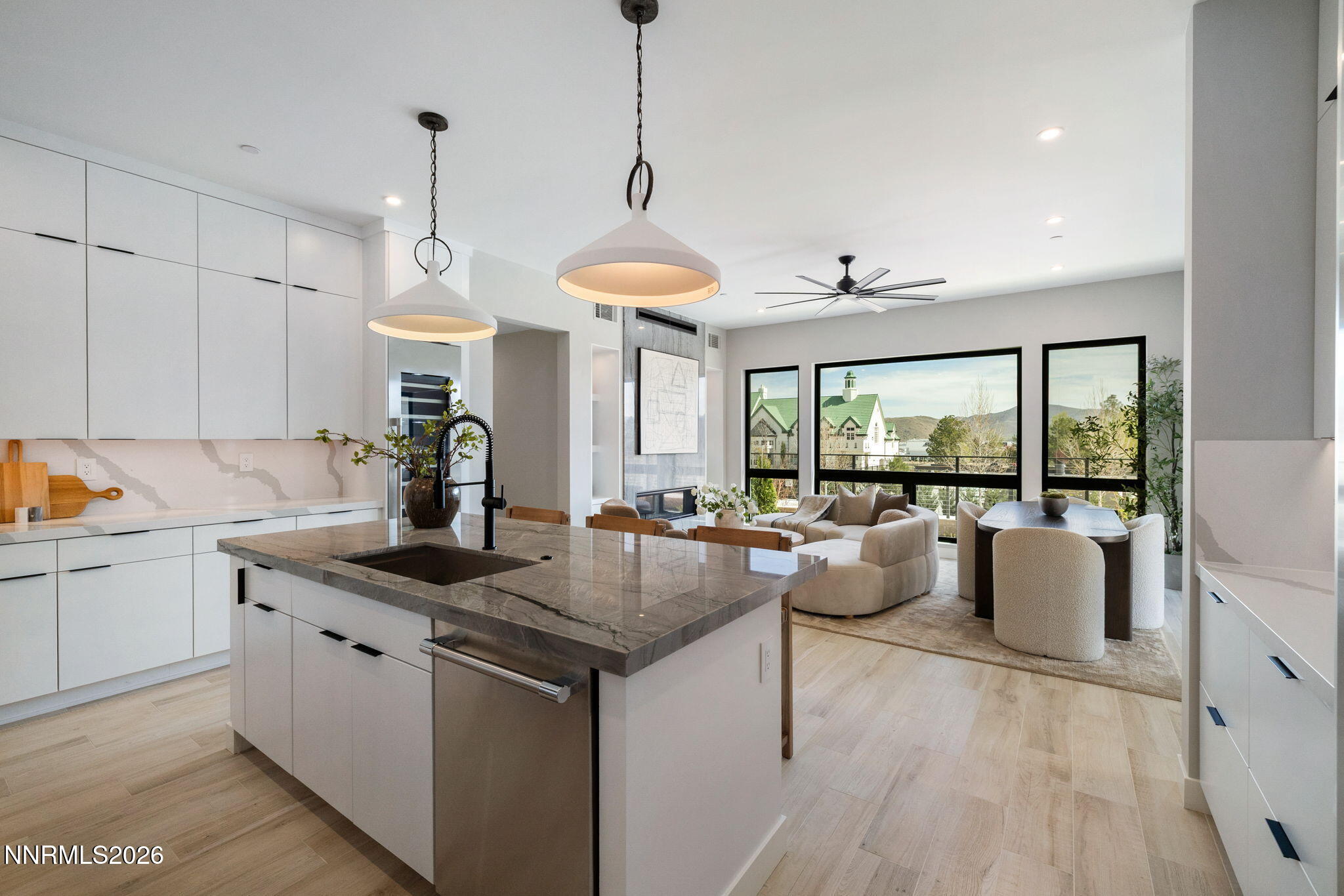 70-web-or-mls-84 Caballada St -71