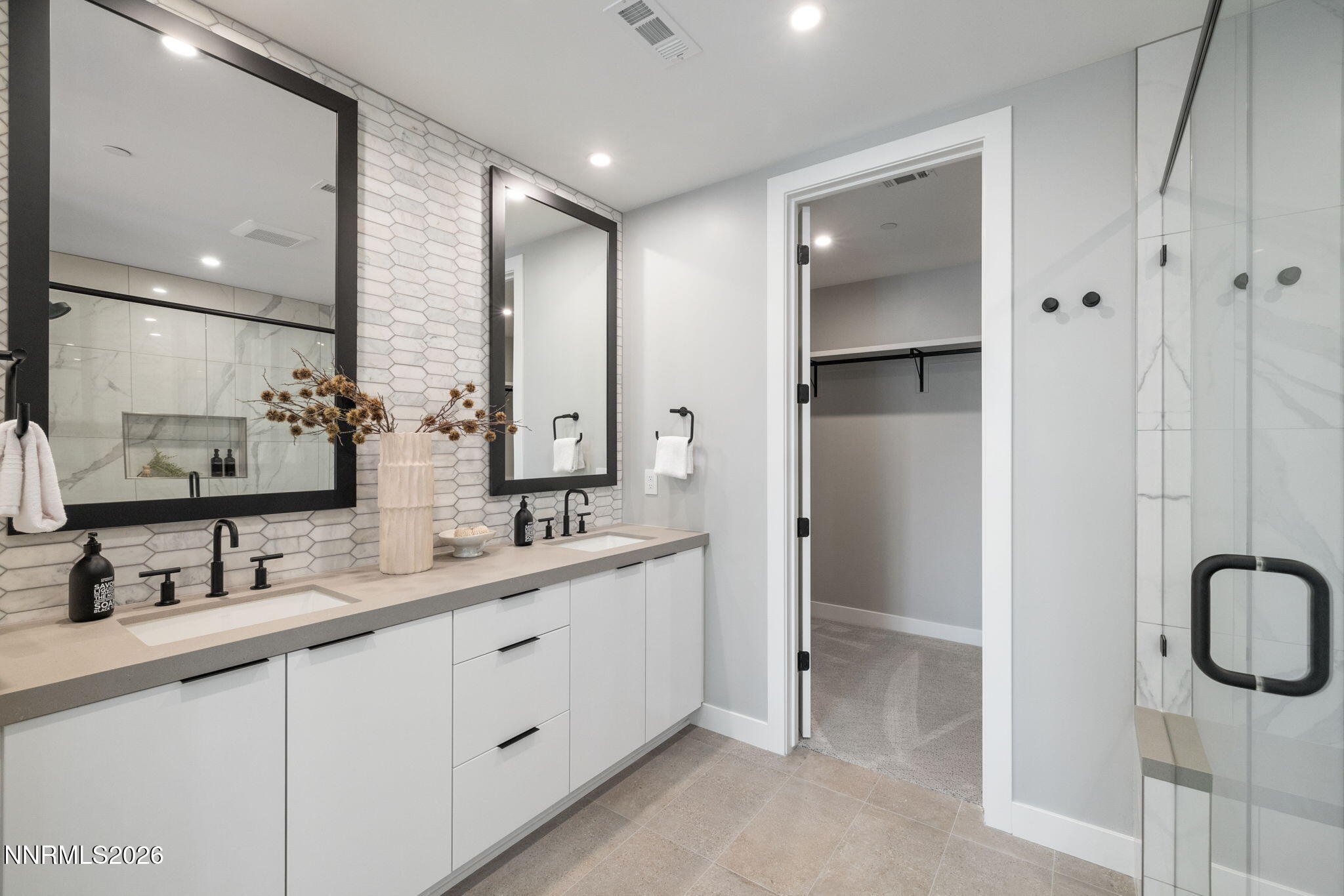 15-web-or-mls-84 Caballada St -16