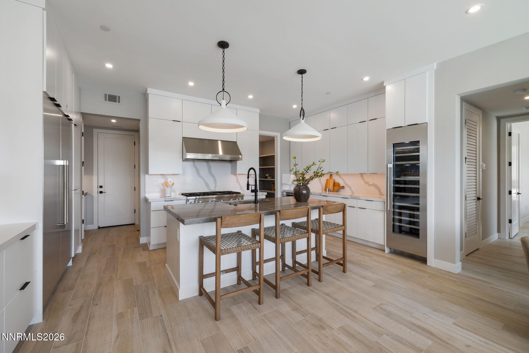 42-web-or-mls-84 Caballada St -43