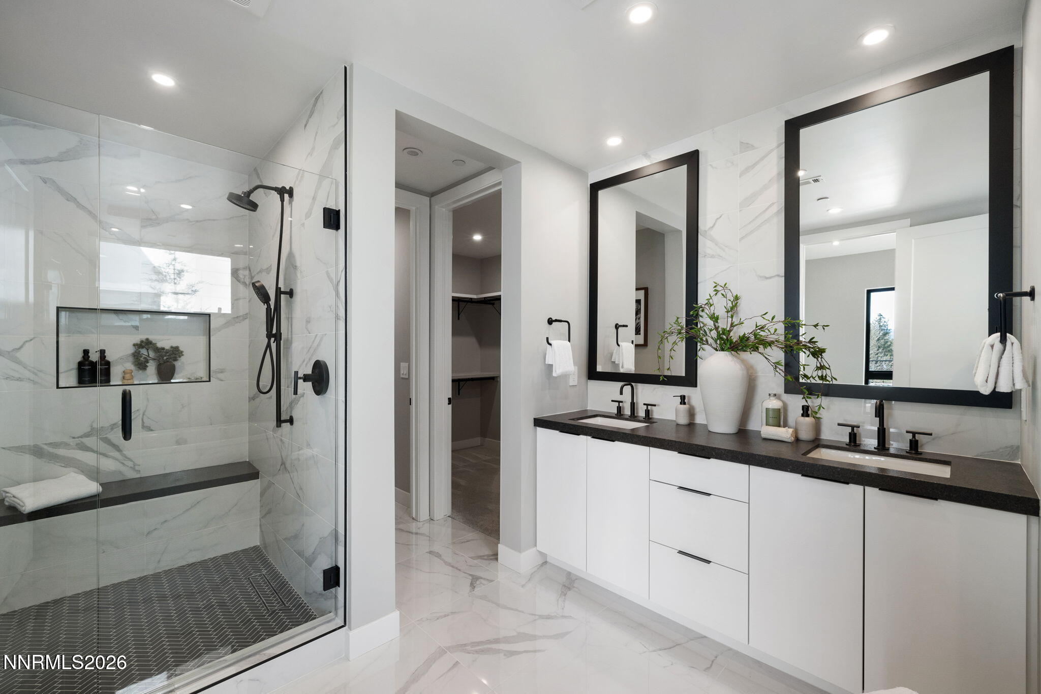 27-web-or-mls-84 Caballada St -27