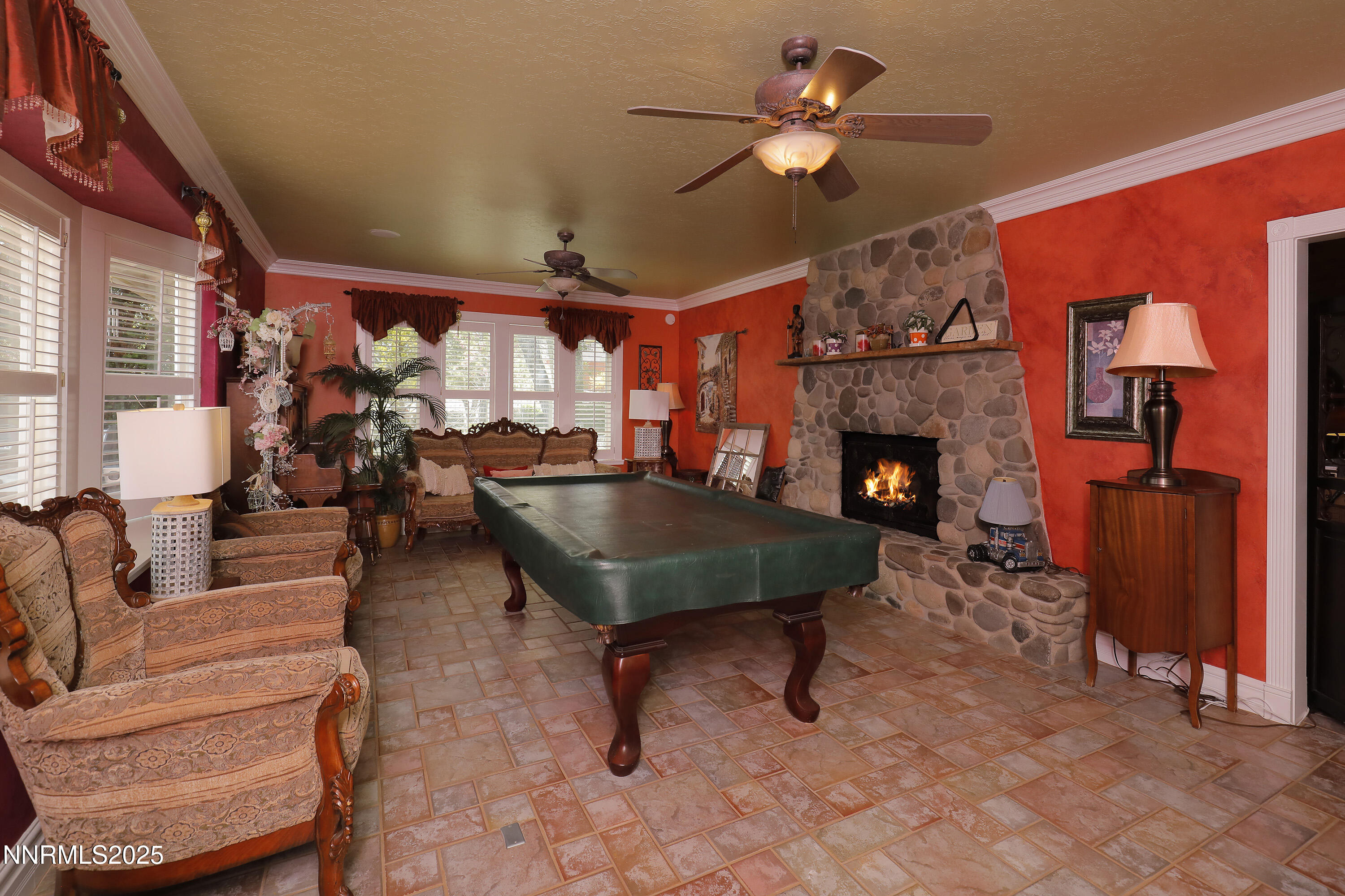 pool room1