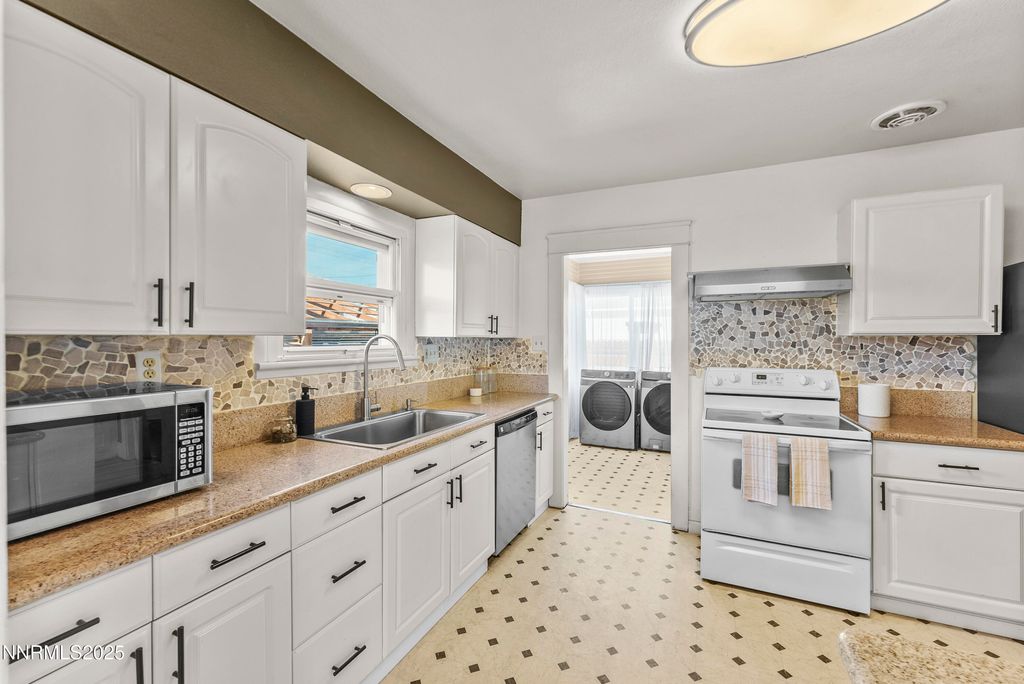 Photo of 1756 F Street, Sparks, NV 89431 (MLS # 250059148)