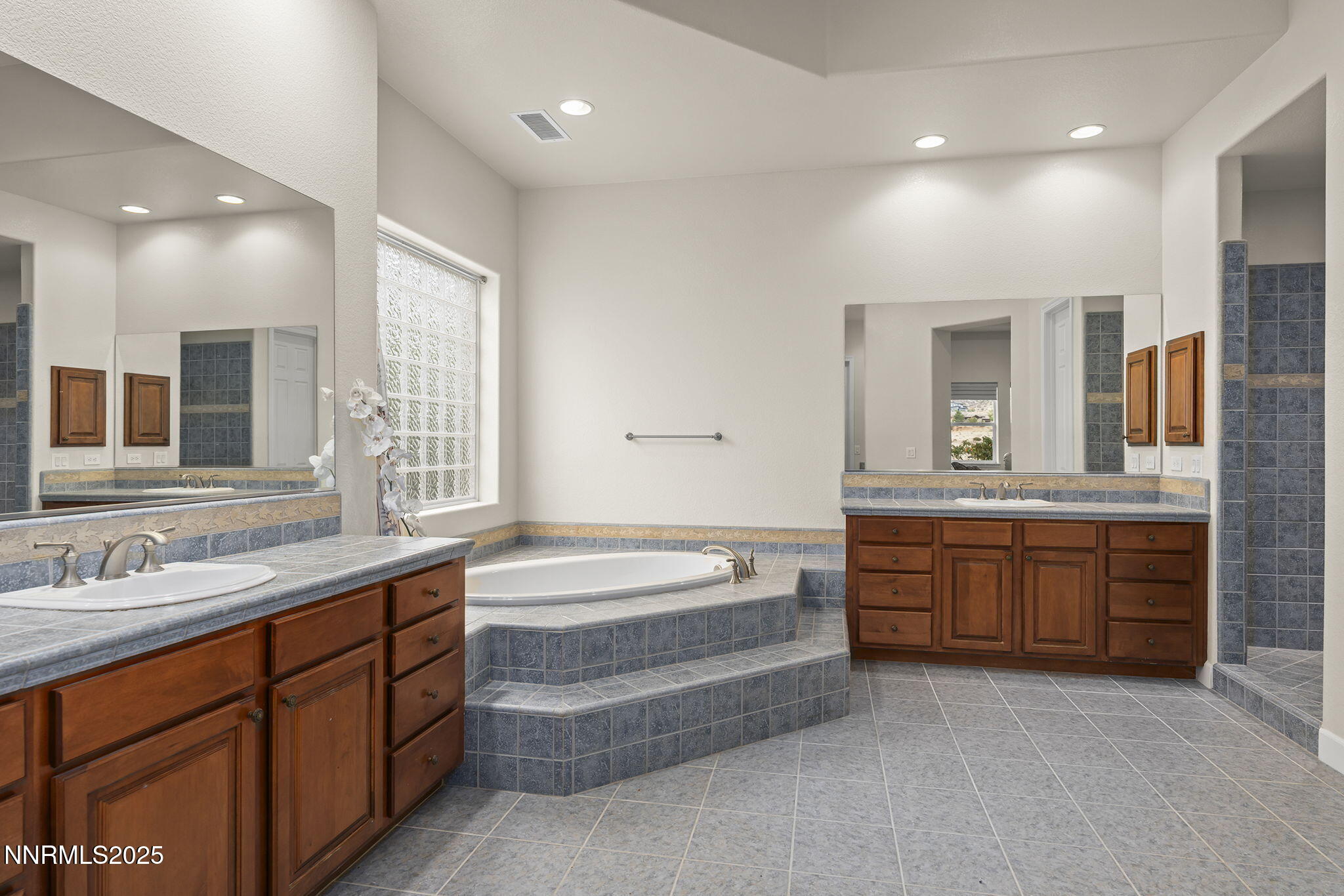 22-web-or-mls-_DSC0650