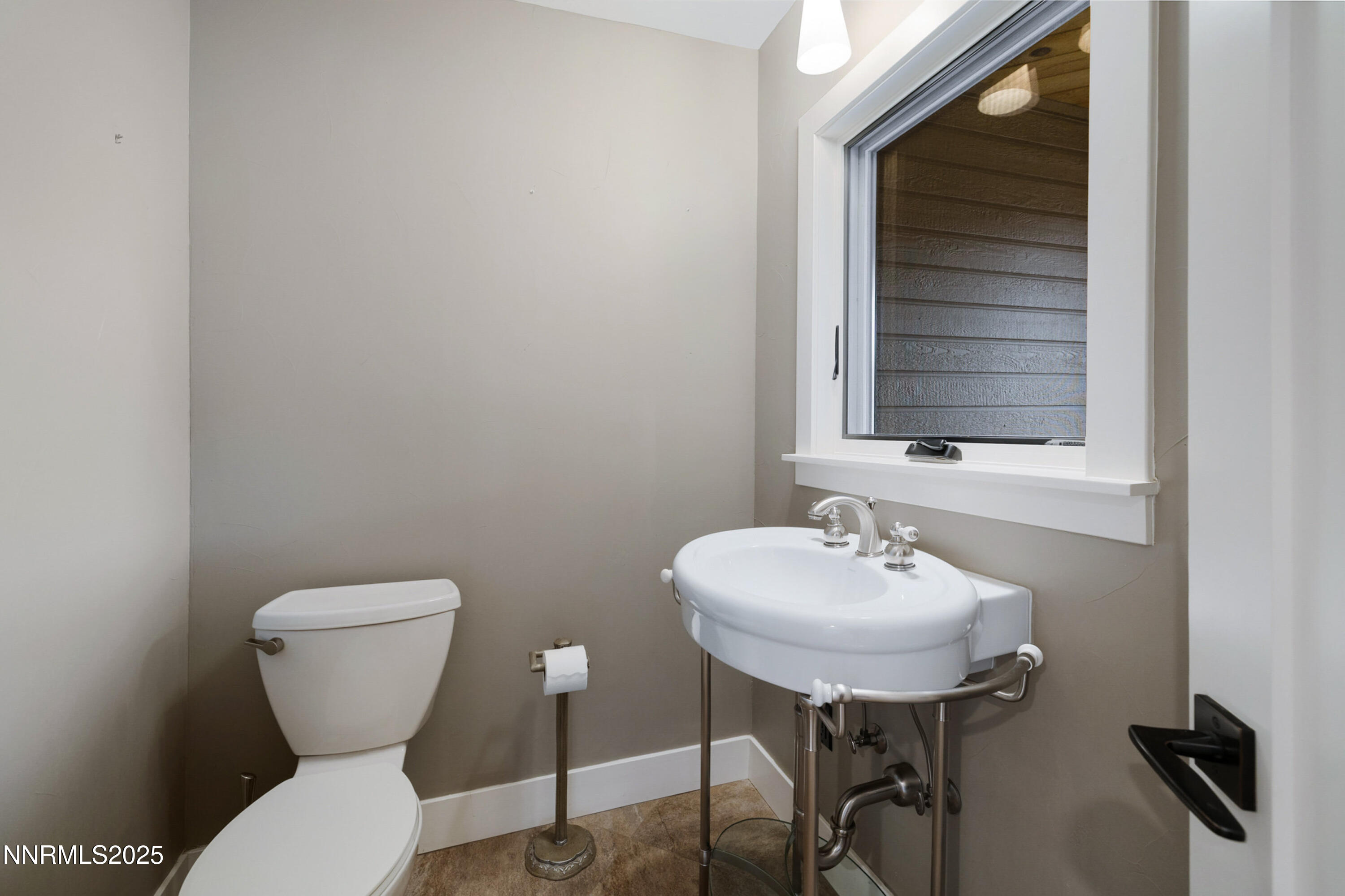 034_63-print-110_moonstone-11_542