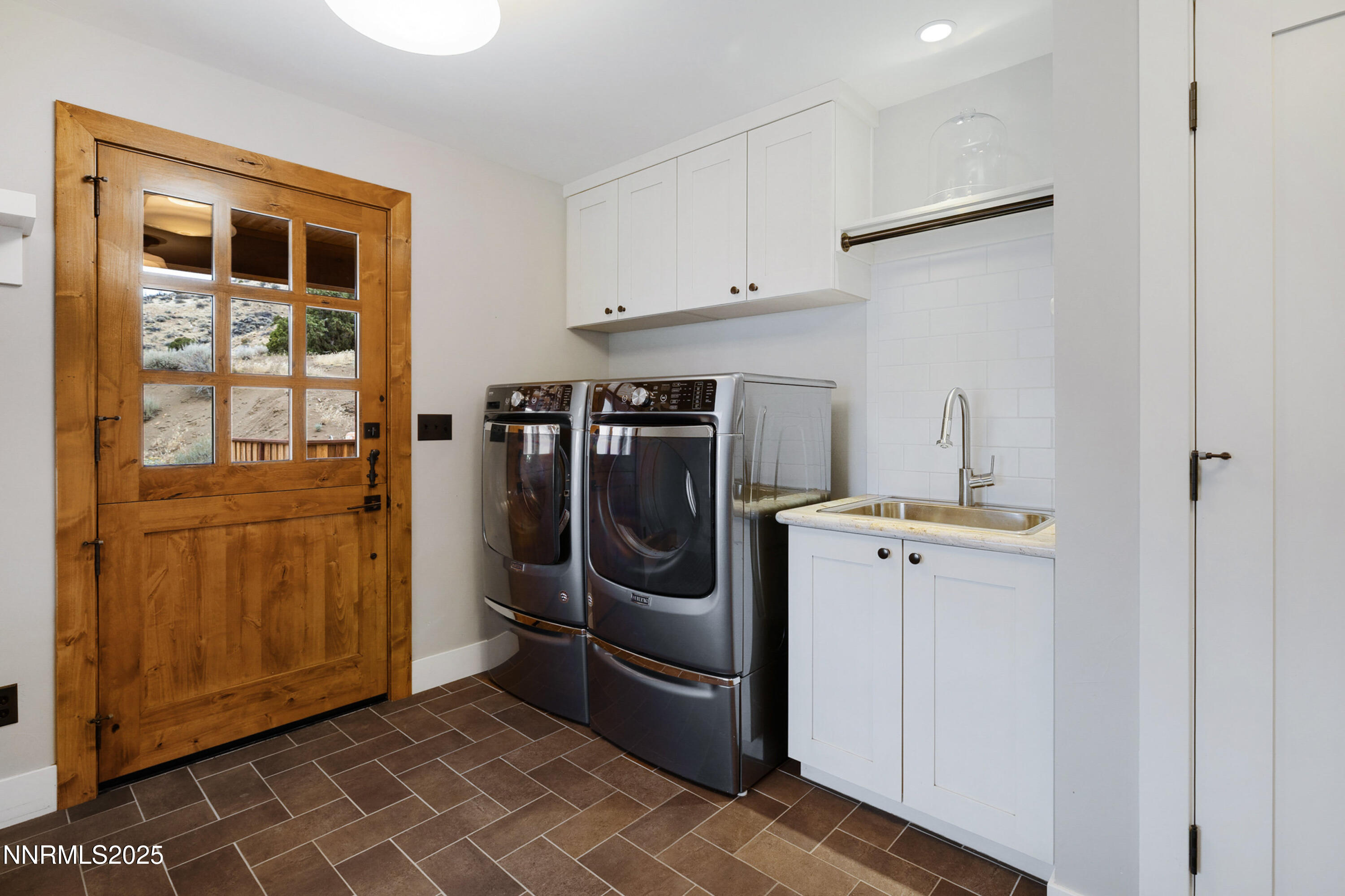 031_56-print-110_moonstone-4_756