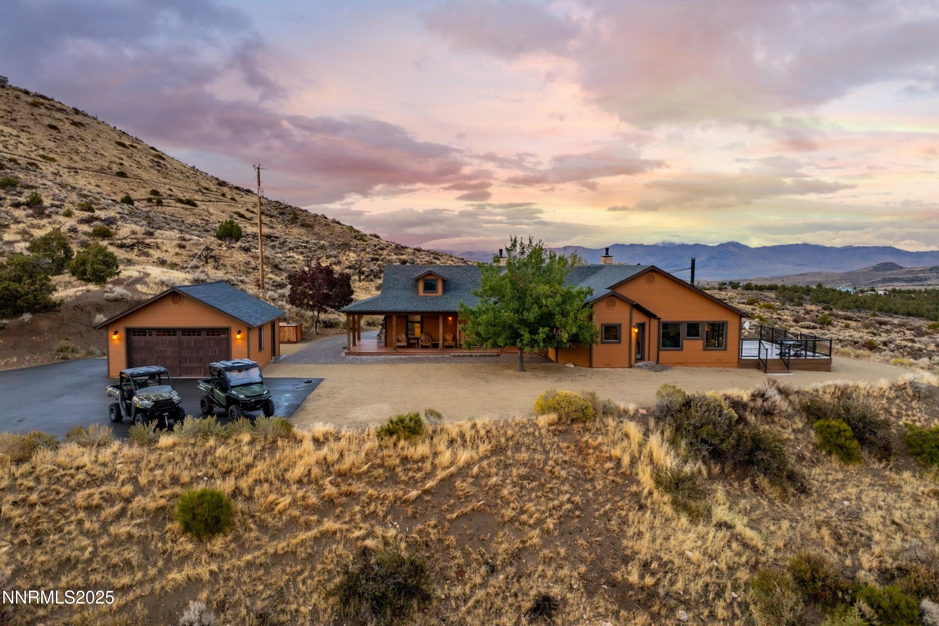 083_28-print-110_moonstone_drone-29_417