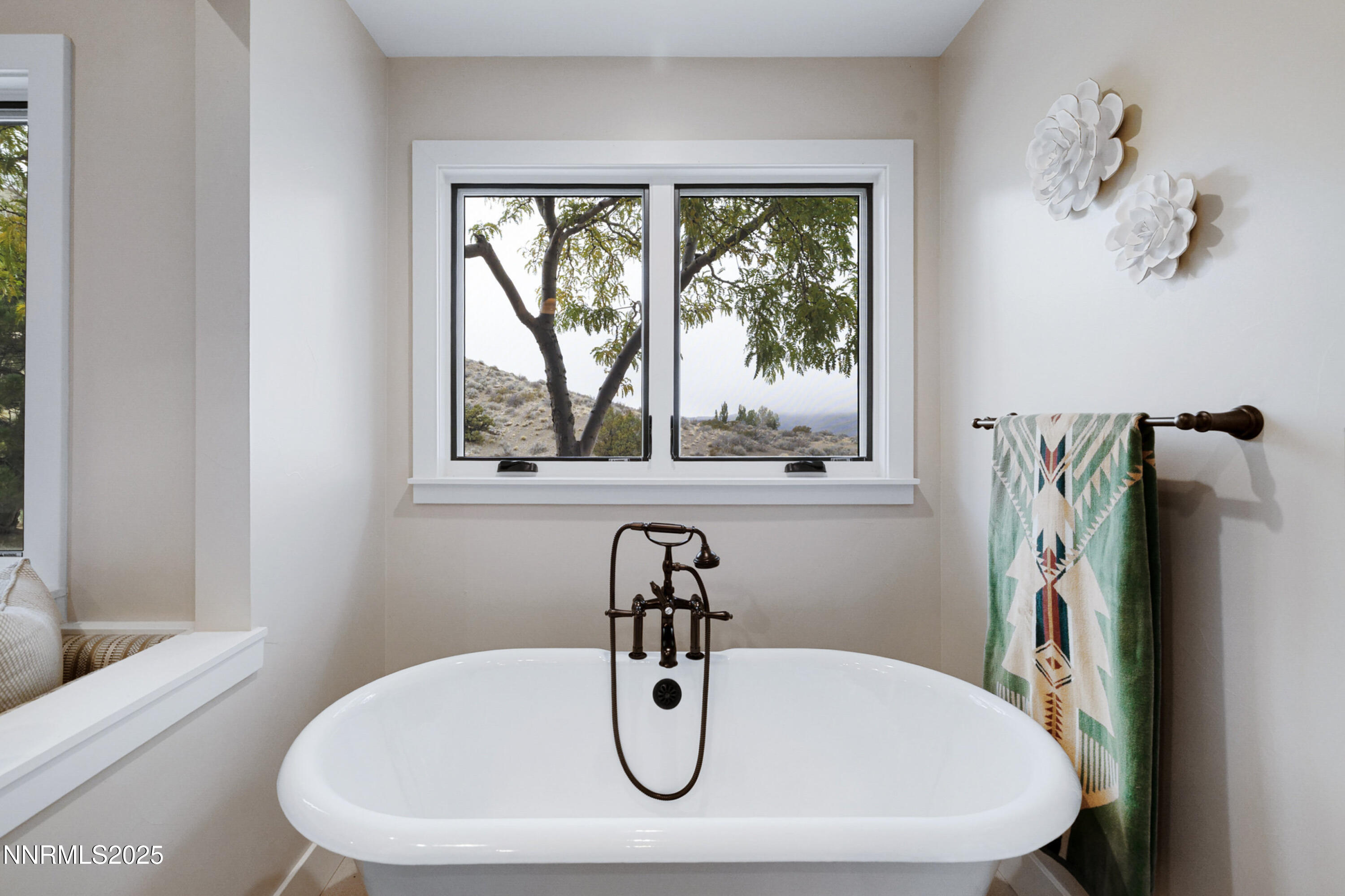 024_71-print-110_moonstone-19_83