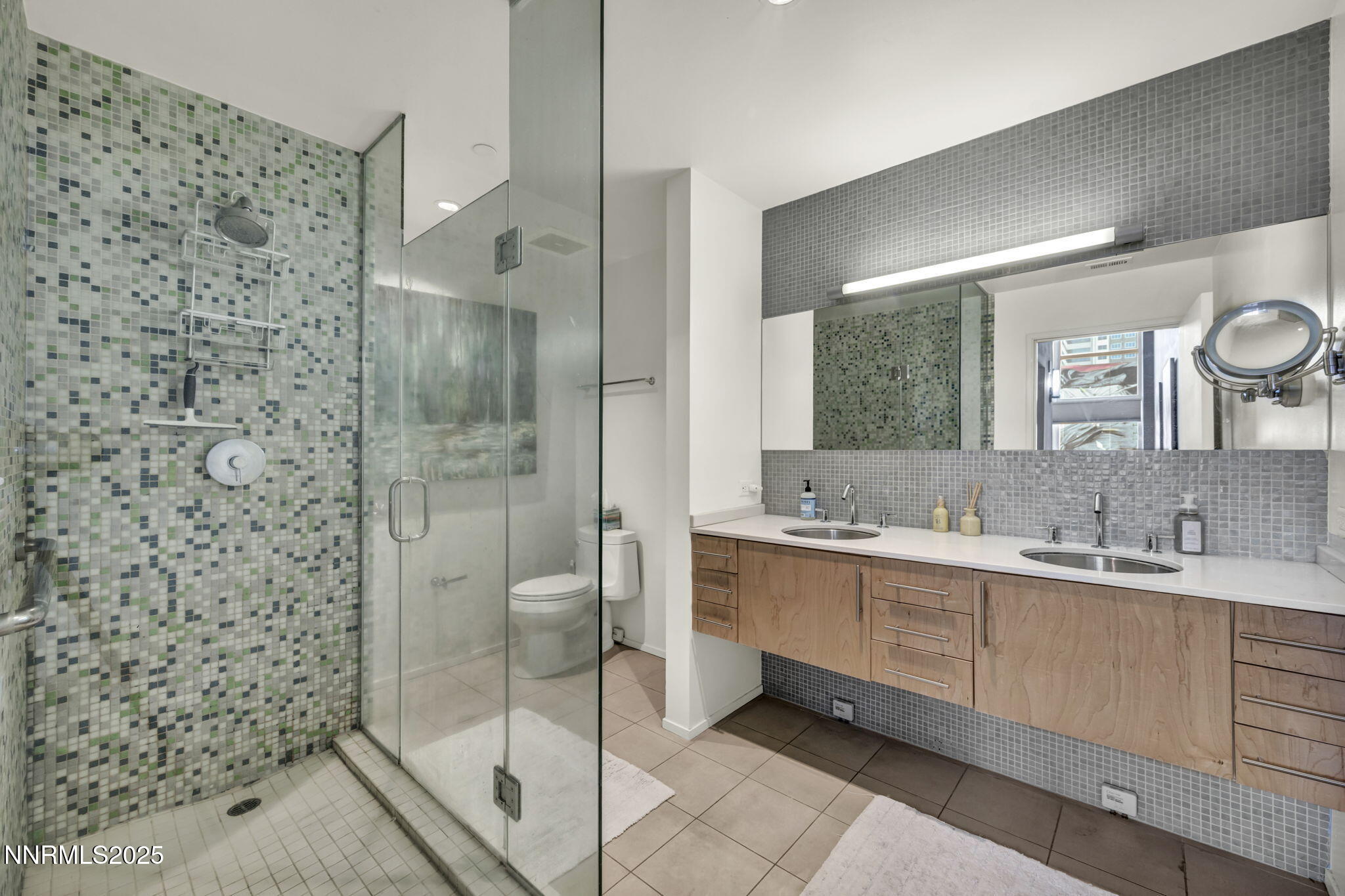 39-web-or-mls-255-n-sierra-st-unit-307