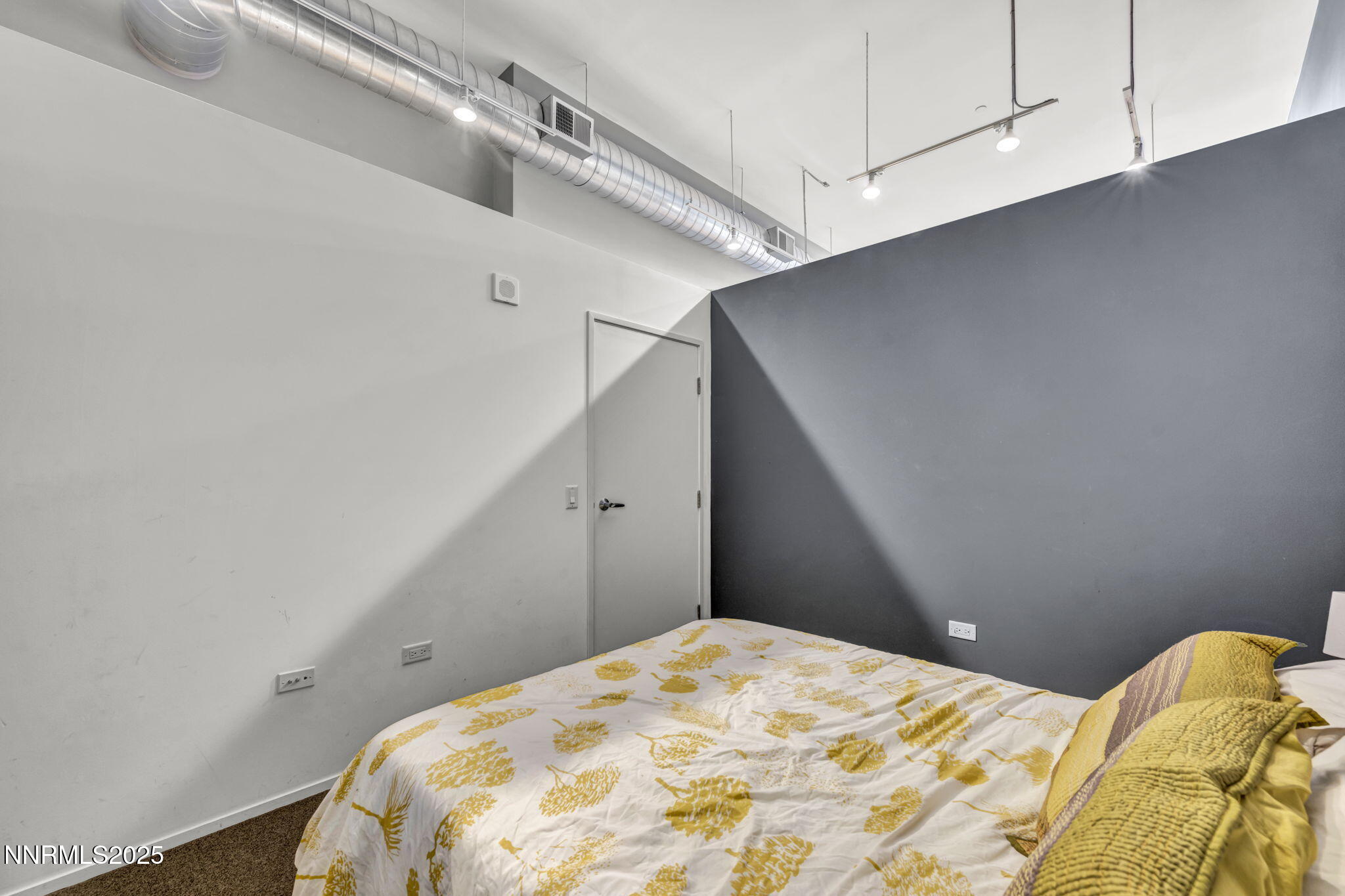 27-web-or-mls-255-n-sierra-st-unit-307