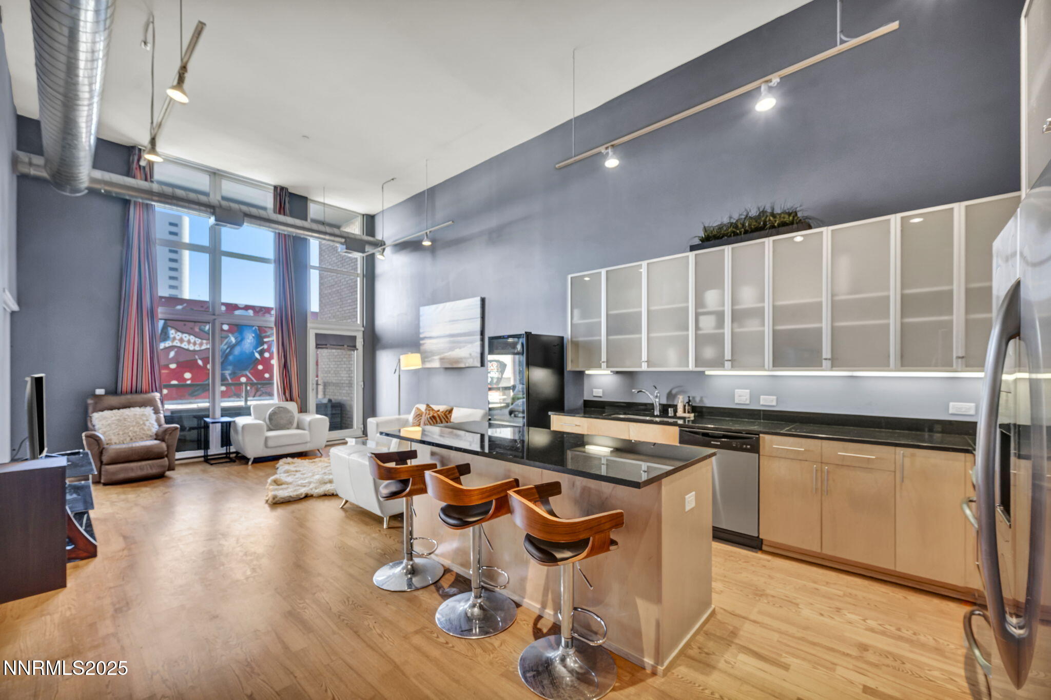 10-web-or-mls-255-n-sierra-st-unit-307