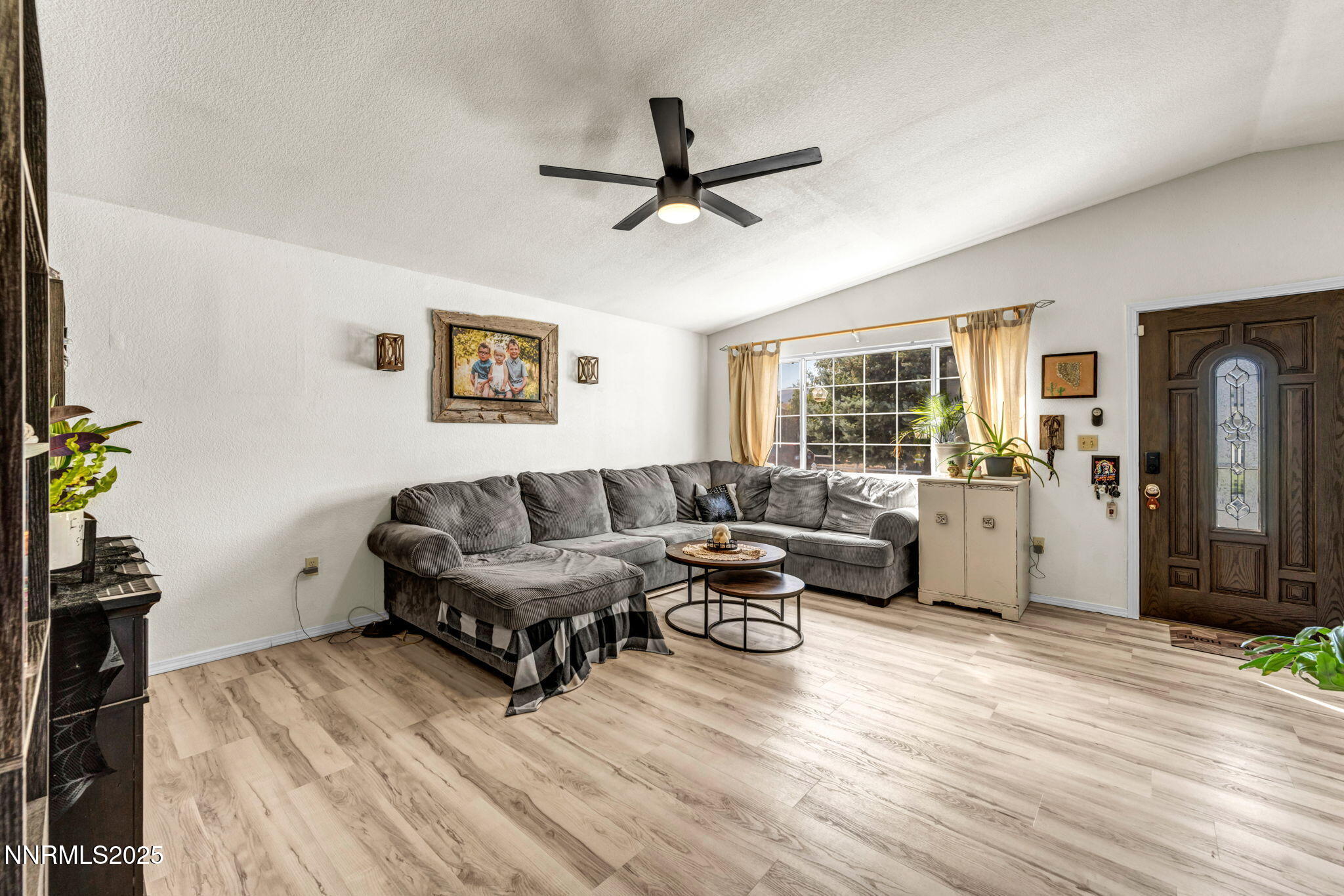 Dayton, Nevada 89403, United States, 3 Bedrooms Bedrooms, ,2 BathroomsBathrooms,Residential,Active,160784