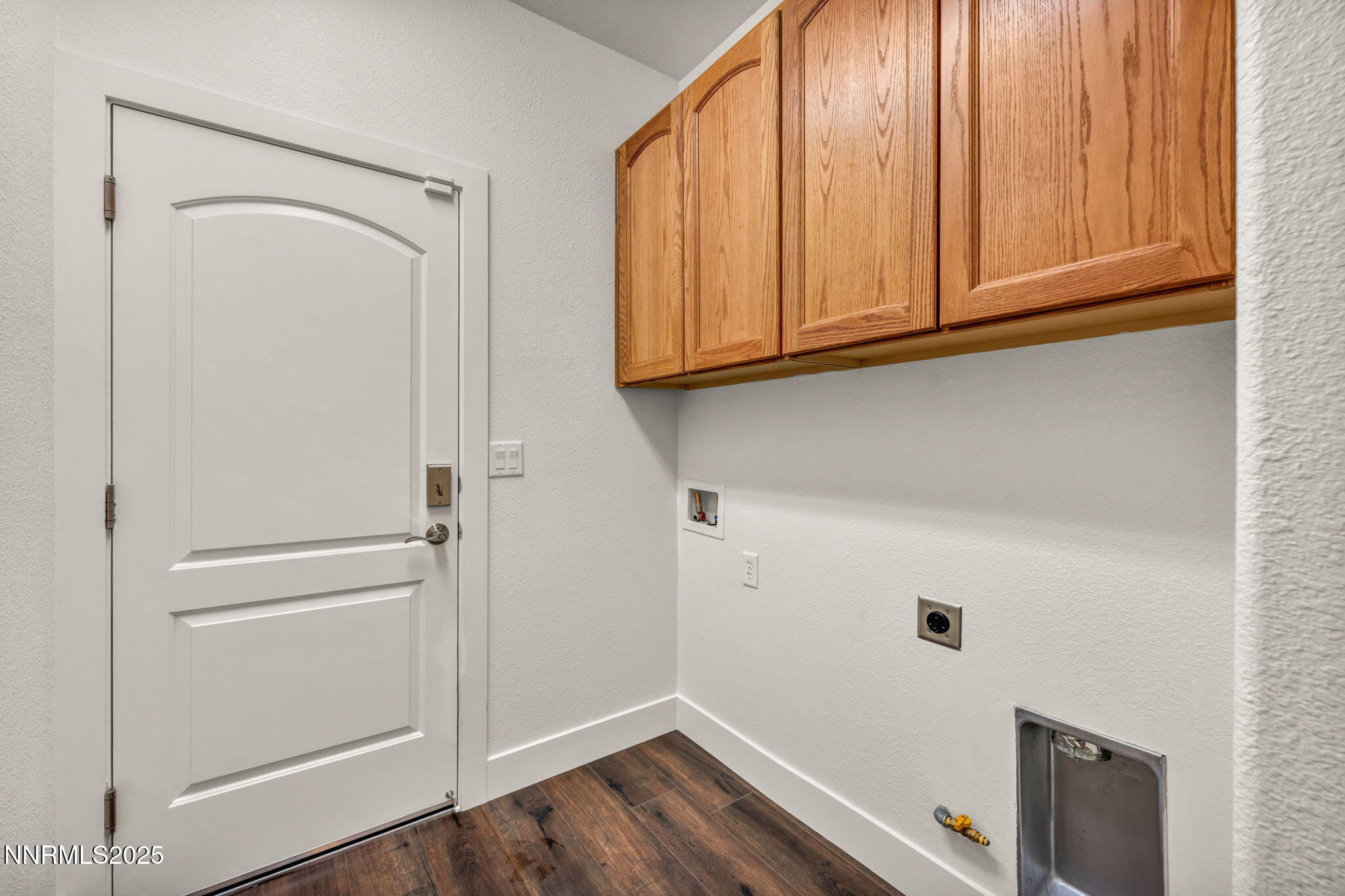 Reno, Nevada 89523, United States, 3 Bedrooms Bedrooms, ,2 BathroomsBathrooms,Residential,Active,147211