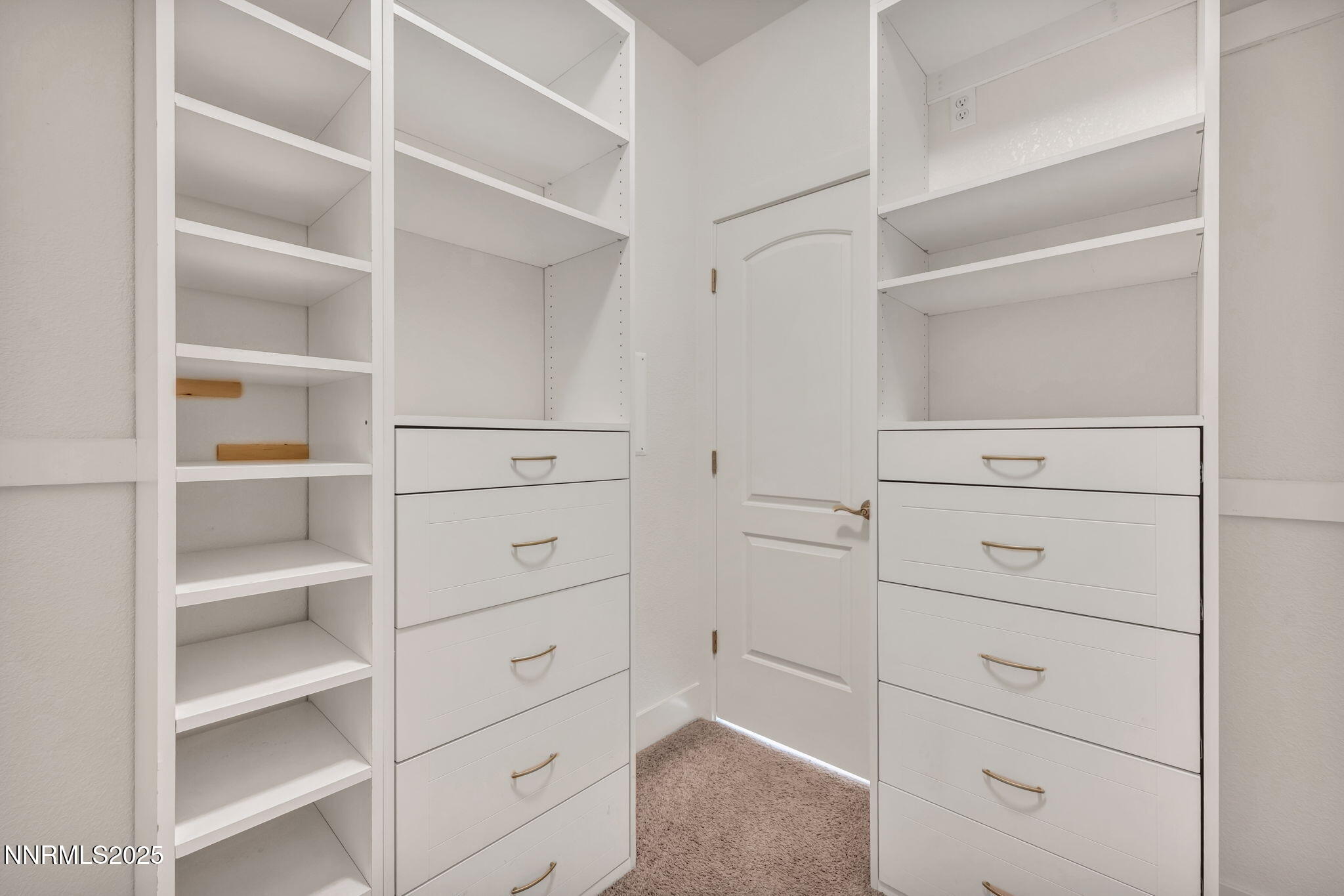 Reno, Nevada 89523, United States, 3 Bedrooms Bedrooms, ,2 BathroomsBathrooms,Residential,Active,147211