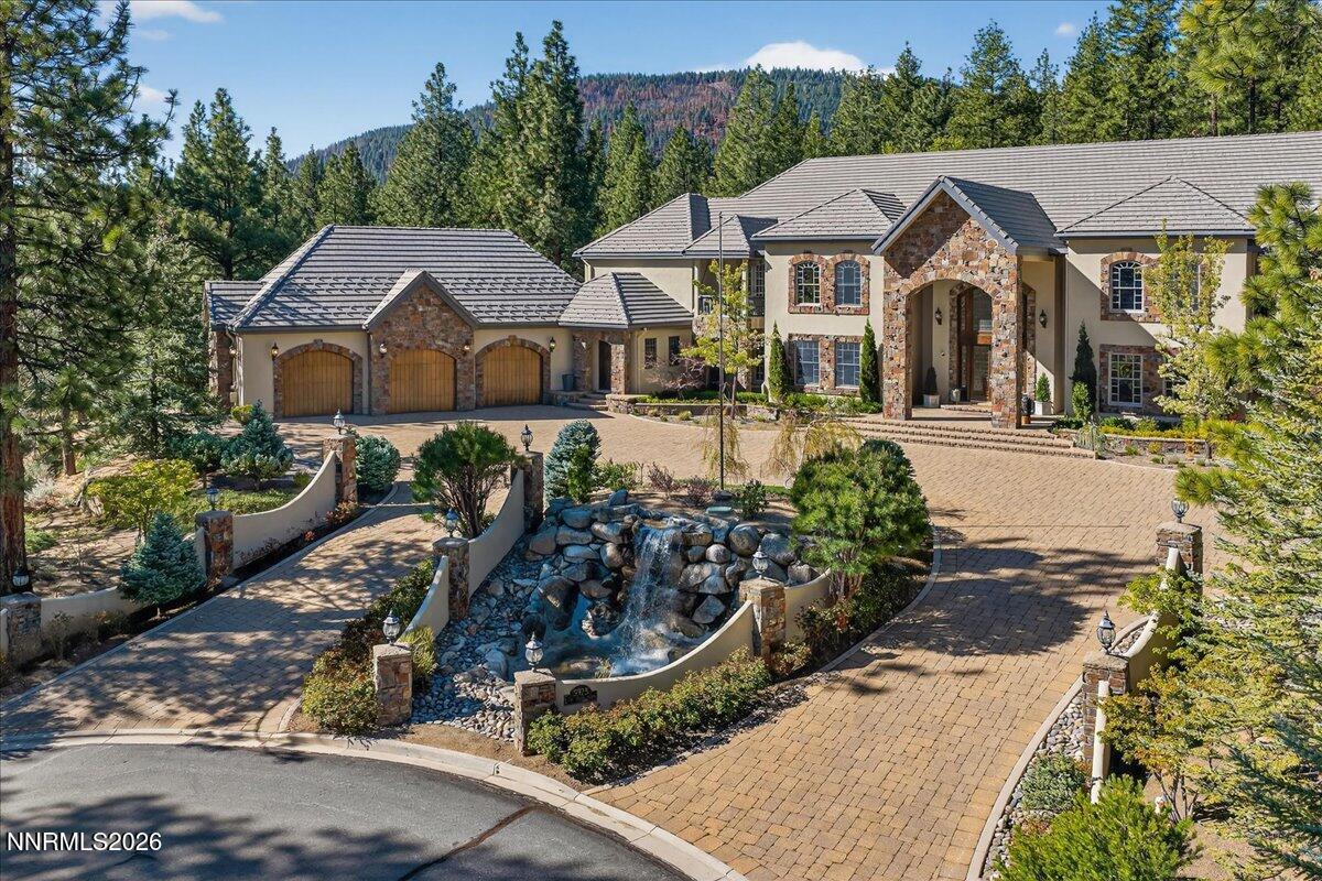 5925 Lake Geneva Drive