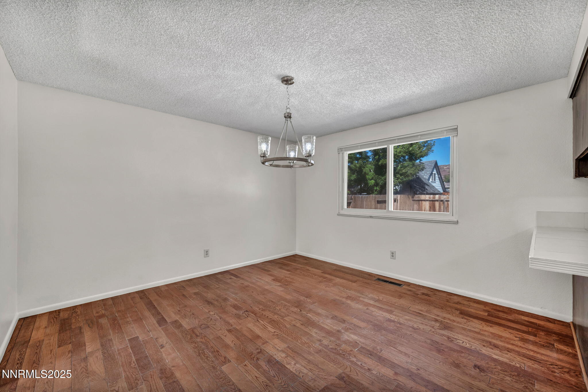 22-web-or-mls-7274-windmill-dr