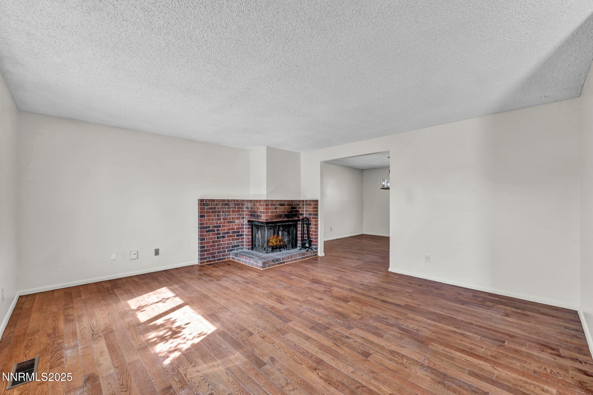 24-web-or-mls-7274-windmill-dr