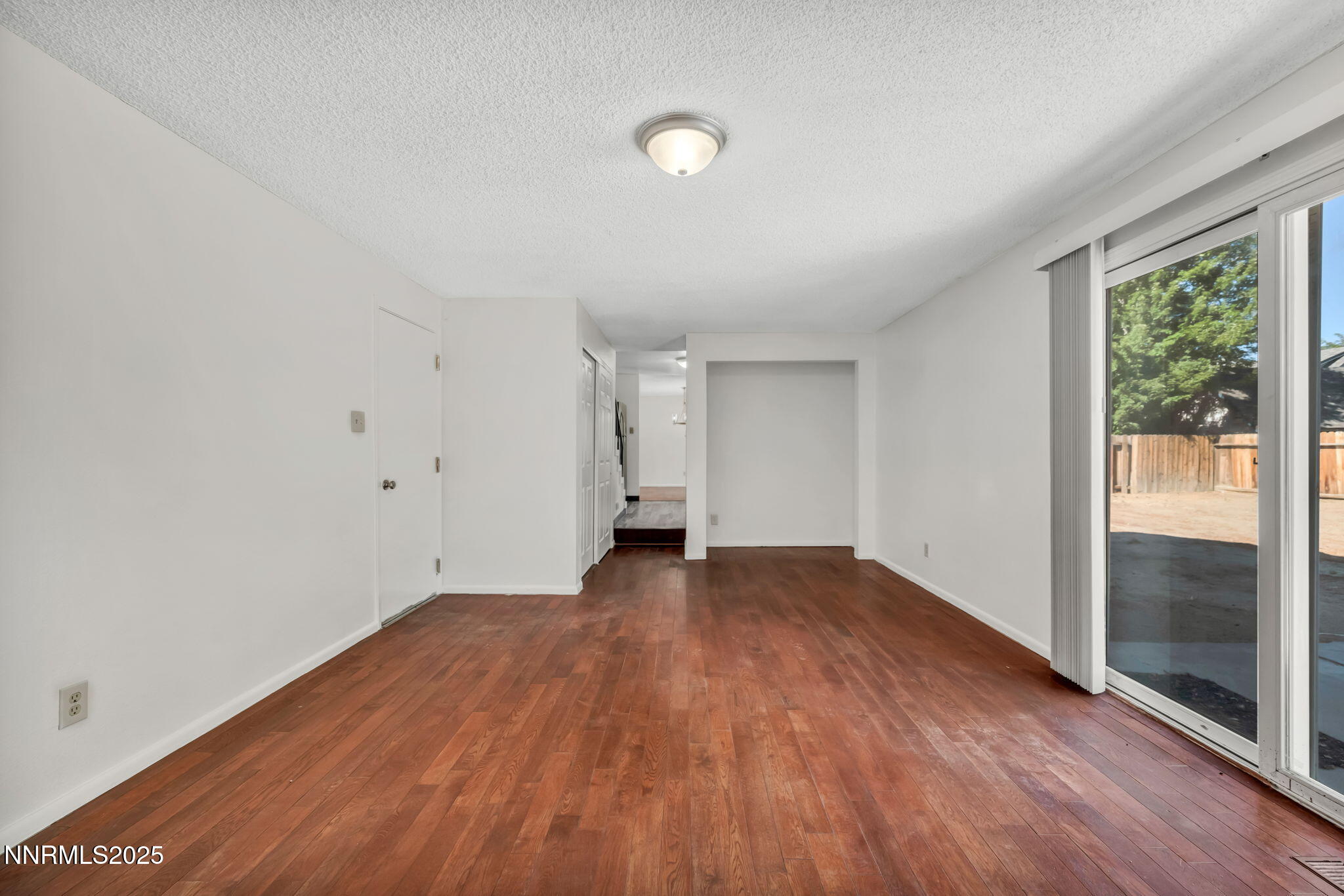 17-web-or-mls-7274-windmill-dr