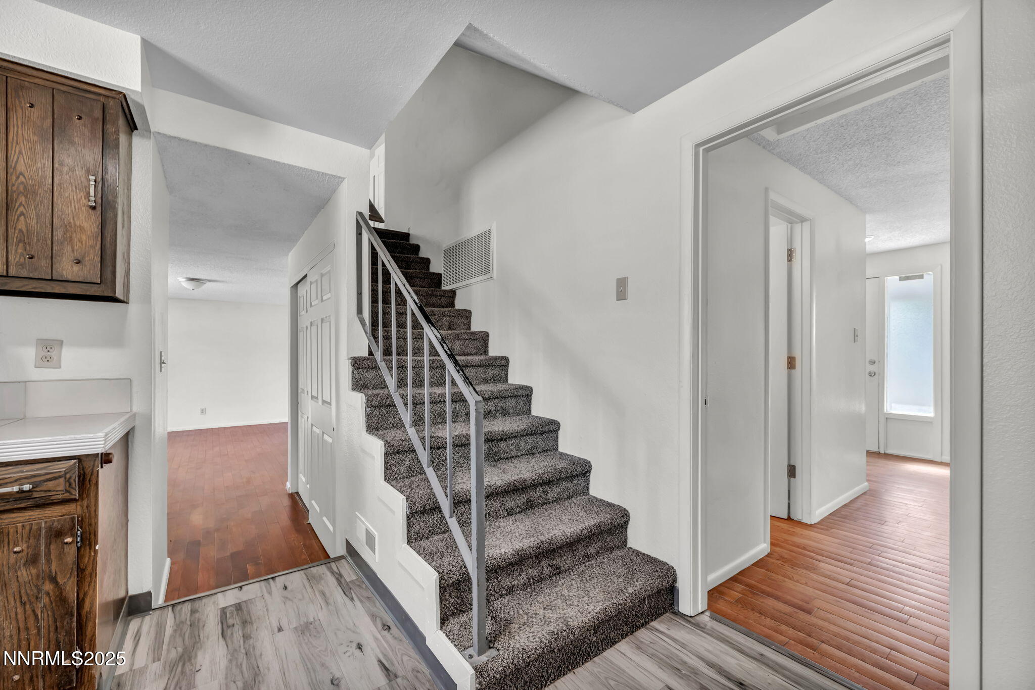 48-web-or-mls-7274-windmill-dr