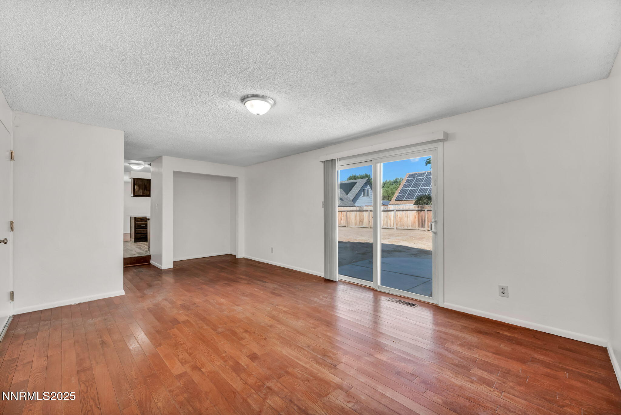 16-web-or-mls-7274-windmill-dr