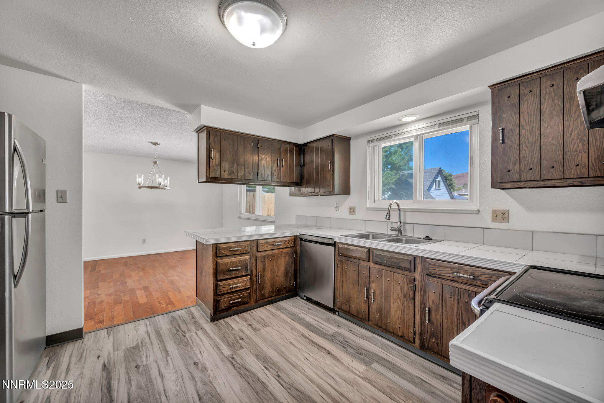 51-web-or-mls-7274-windmill-dr