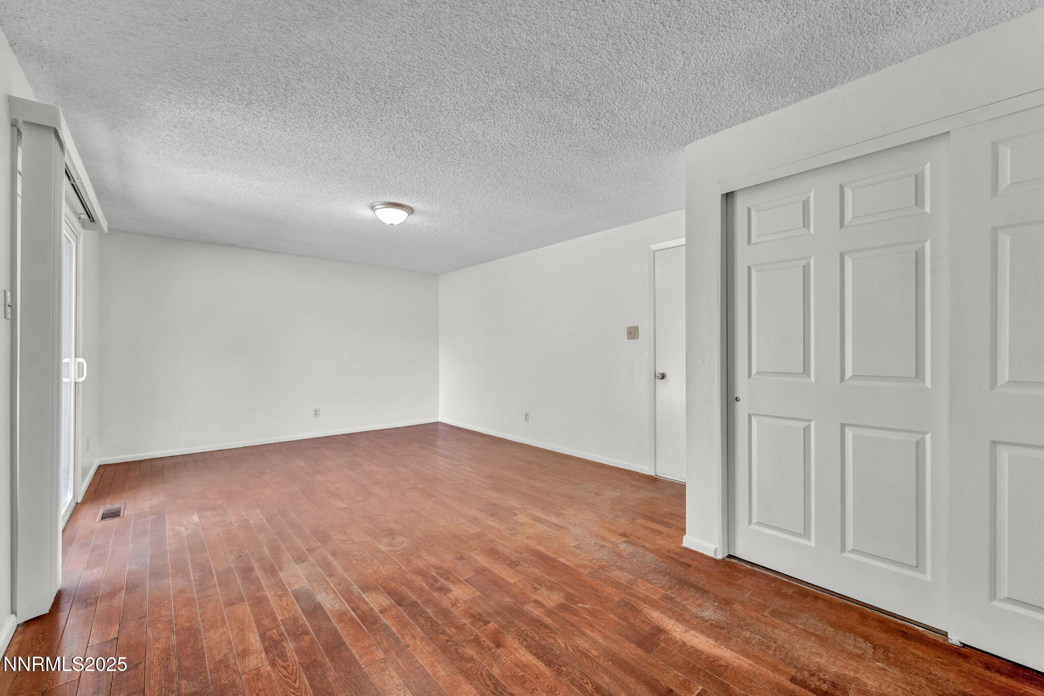 14-web-or-mls-7274-windmill-dr