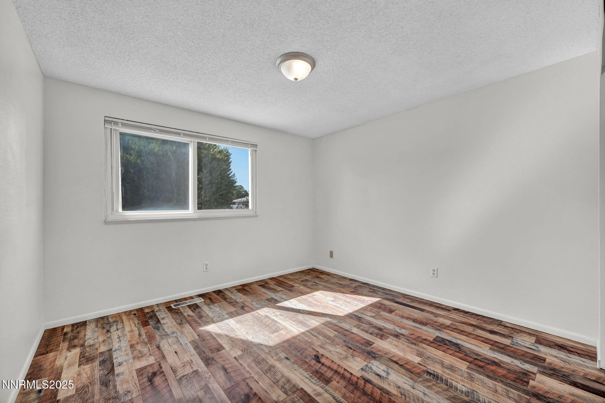 42-web-or-mls-7274-windmill-dr