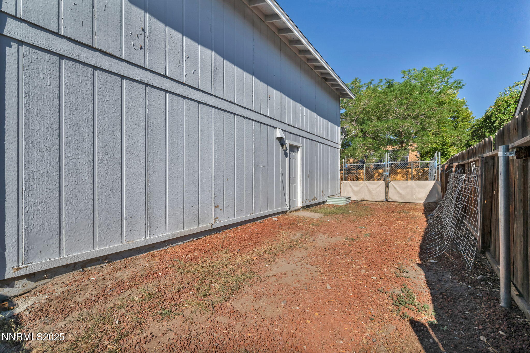 12-web-or-mls-7274-windmill-dr