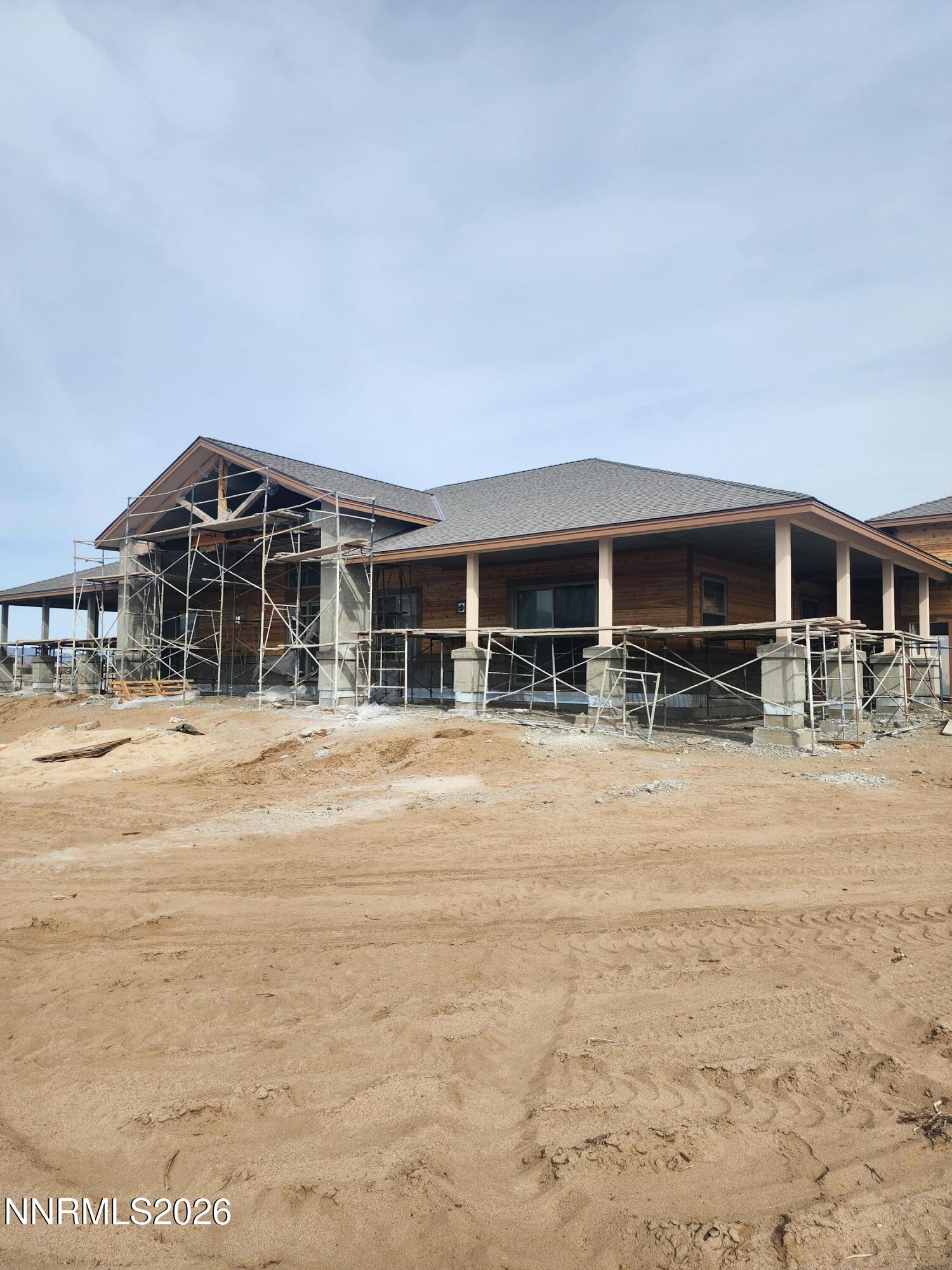 2037 East Valley Road