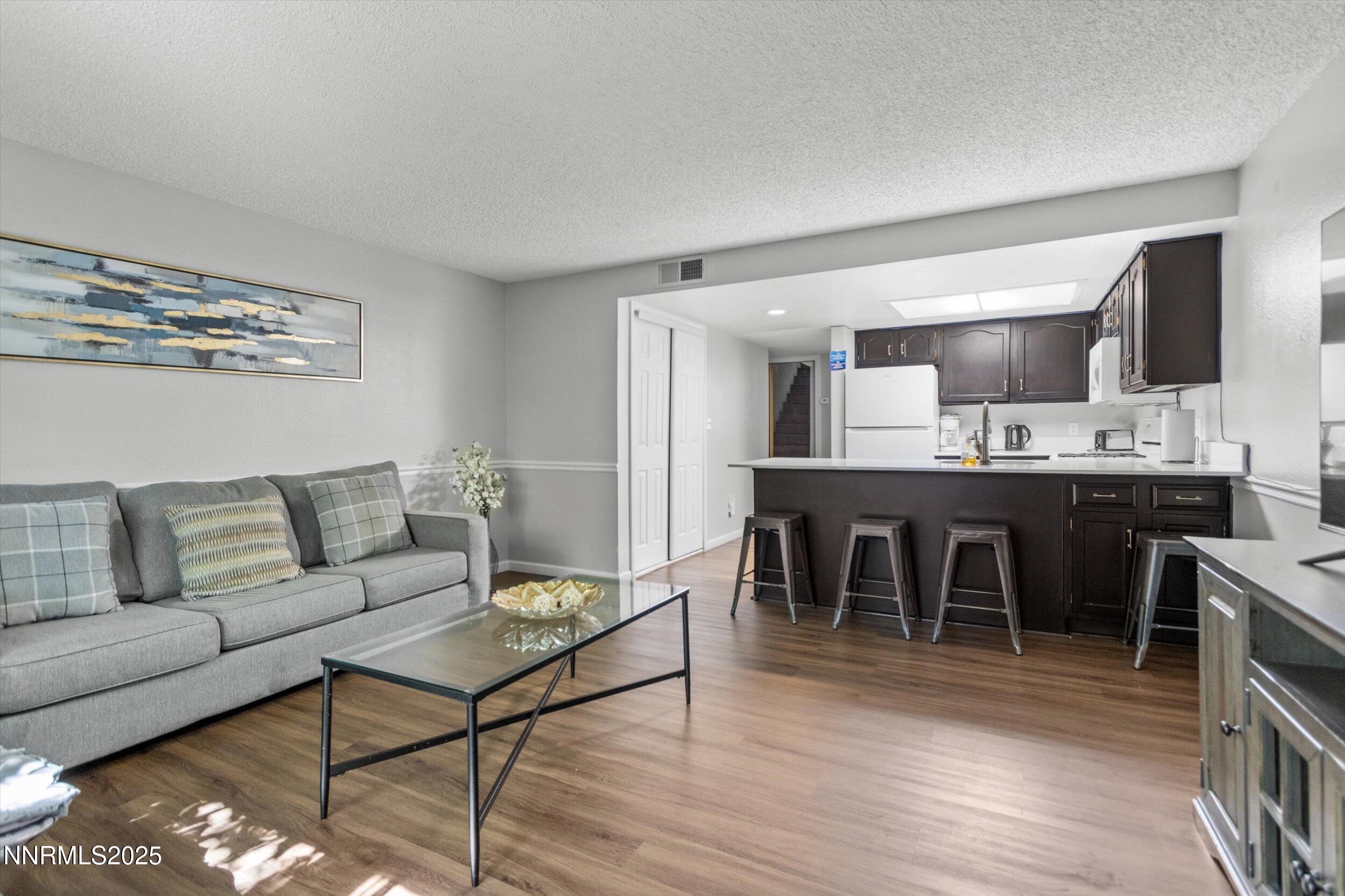 29-Living to Kitchen