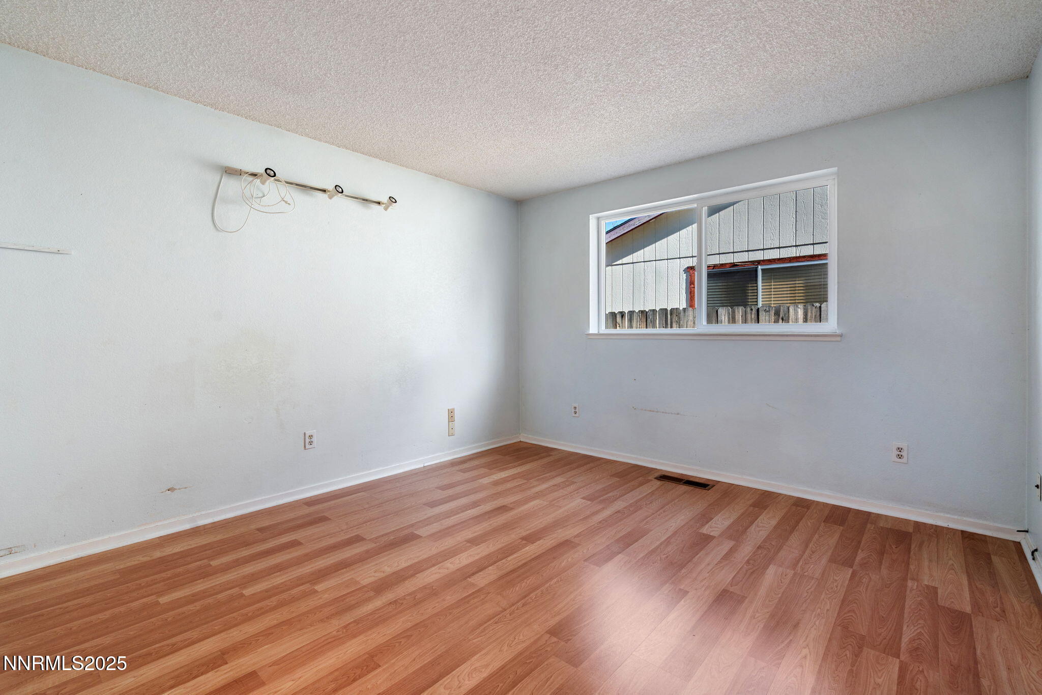 21-web-or-mls-DSC07220