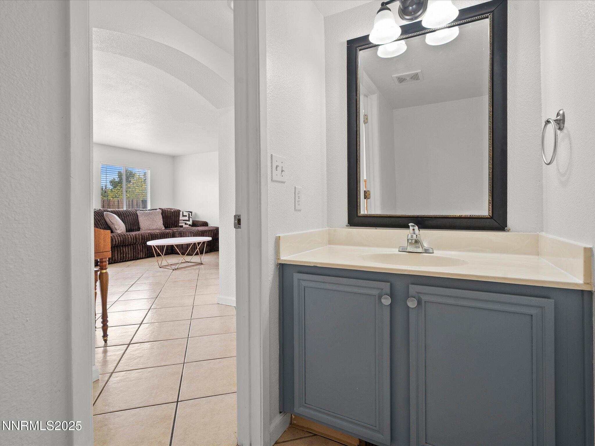 21-8031 Monterey Shores Dr-120