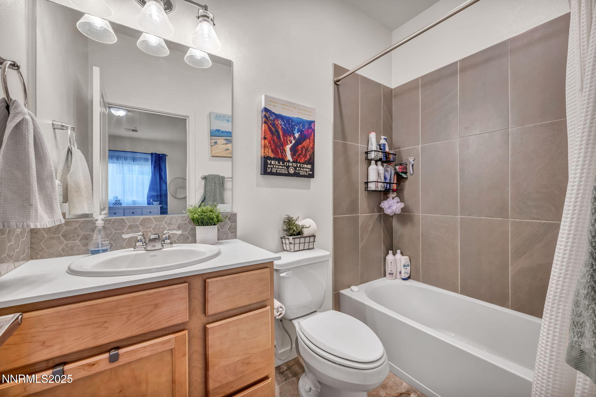 26-web-or-mls-585-logan-jacob-ln