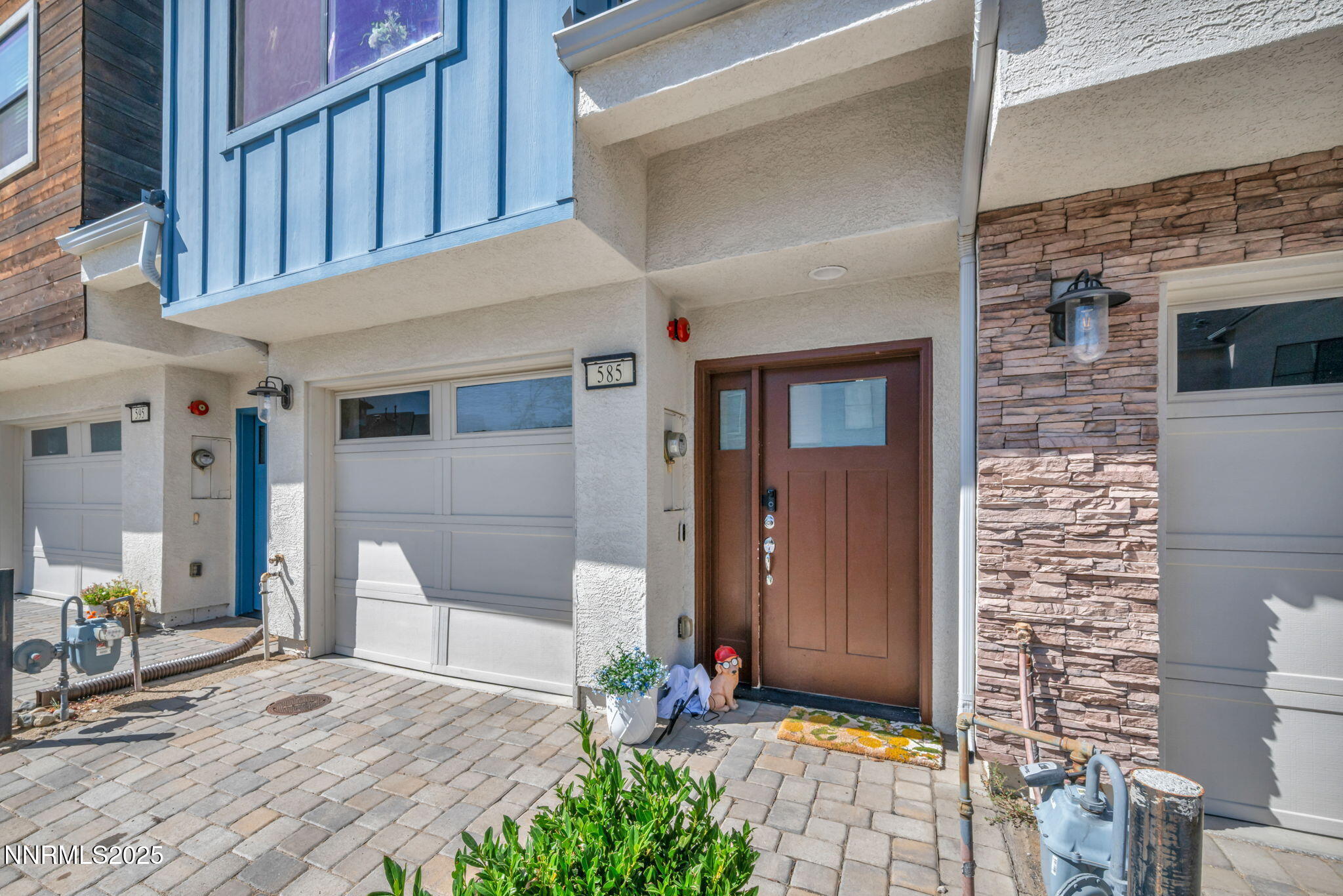 7-web-or-mls-585-logan-jacob-ln