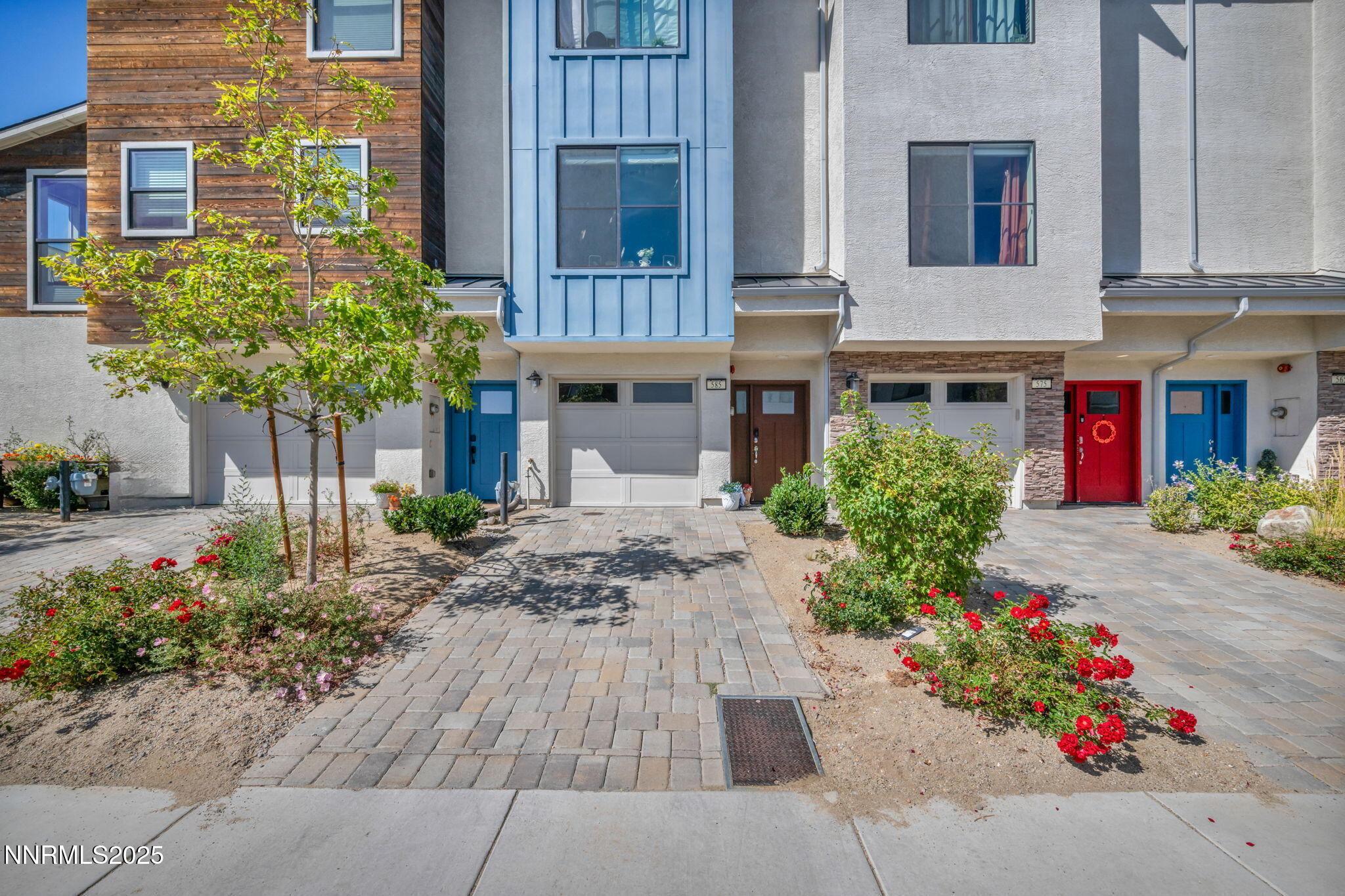 1-web-or-mls-585-logan-jacob-ln