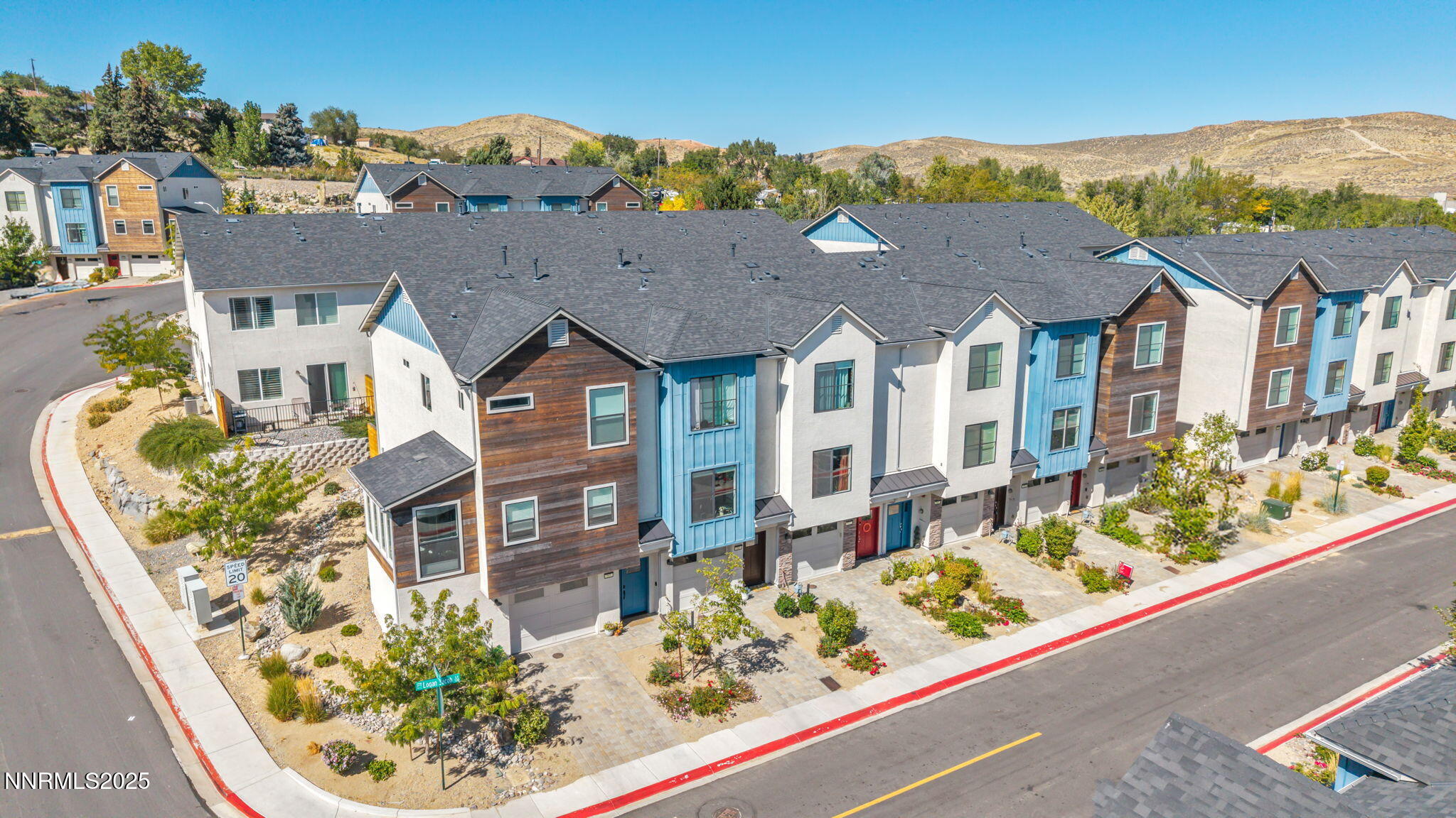 12-web-or-mls-585-logan-jacob-ln