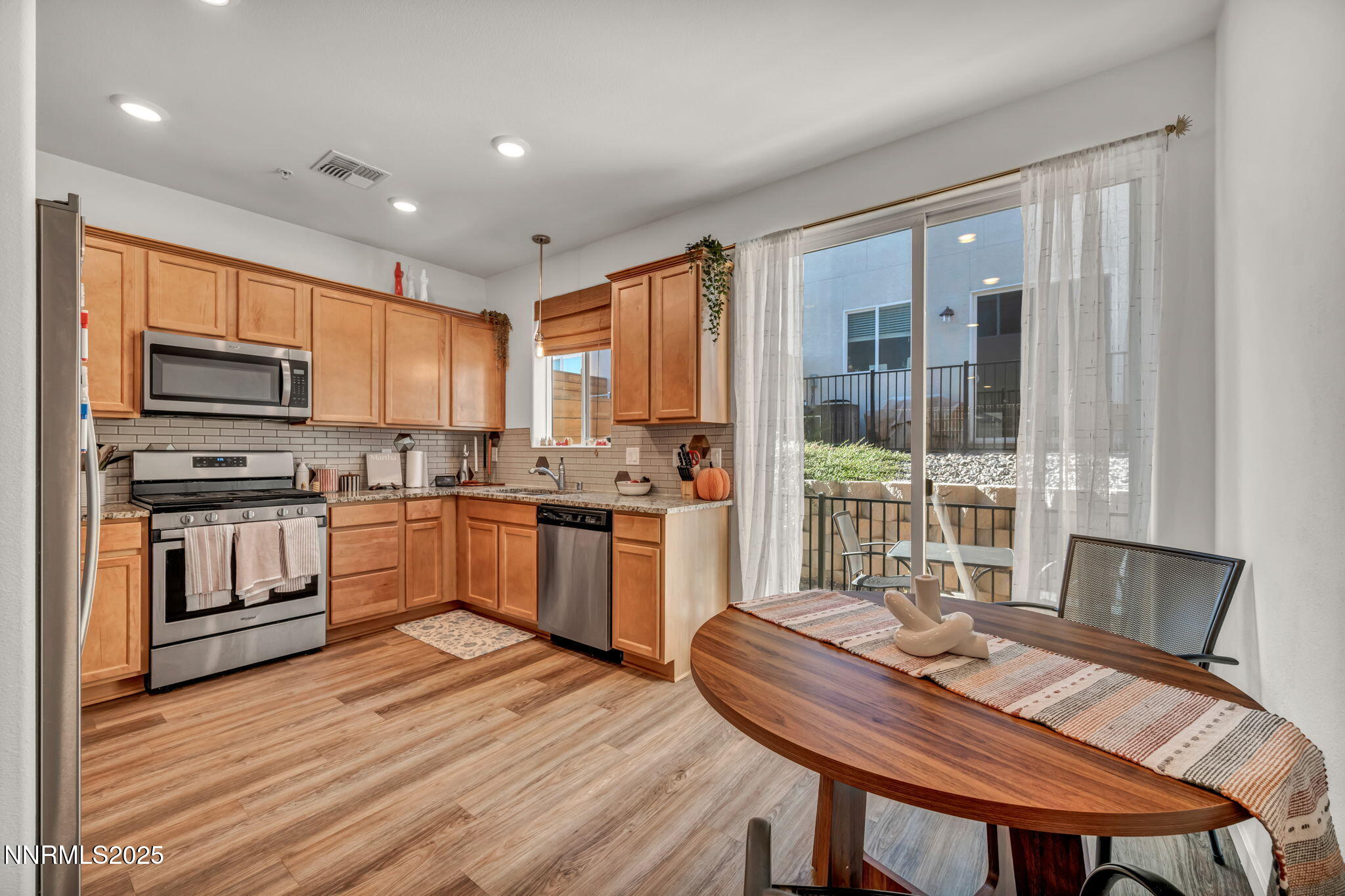 43-web-or-mls-585-logan-jacob-ln