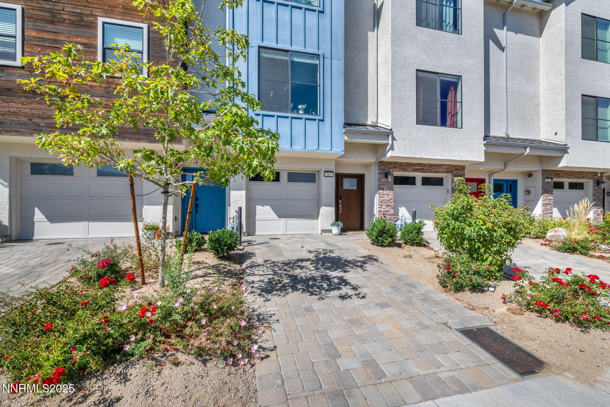 3-web-or-mls-585-logan-jacob-ln