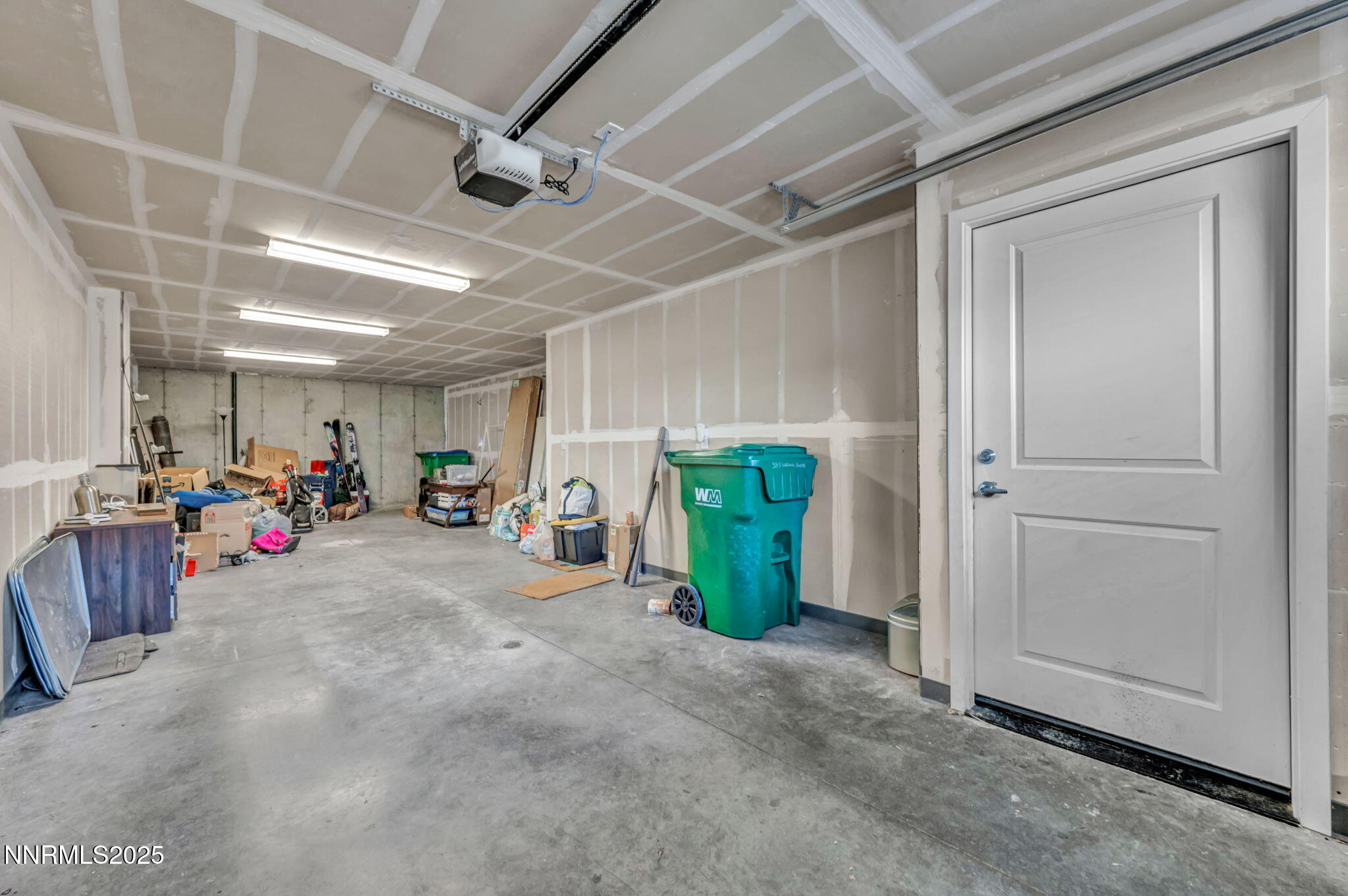 36-web-or-mls-585-logan-jacob-ln